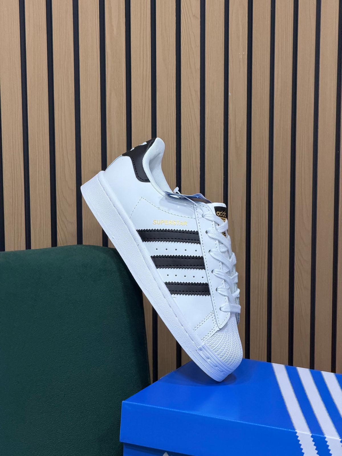 ADIDAS SUPERSTAR