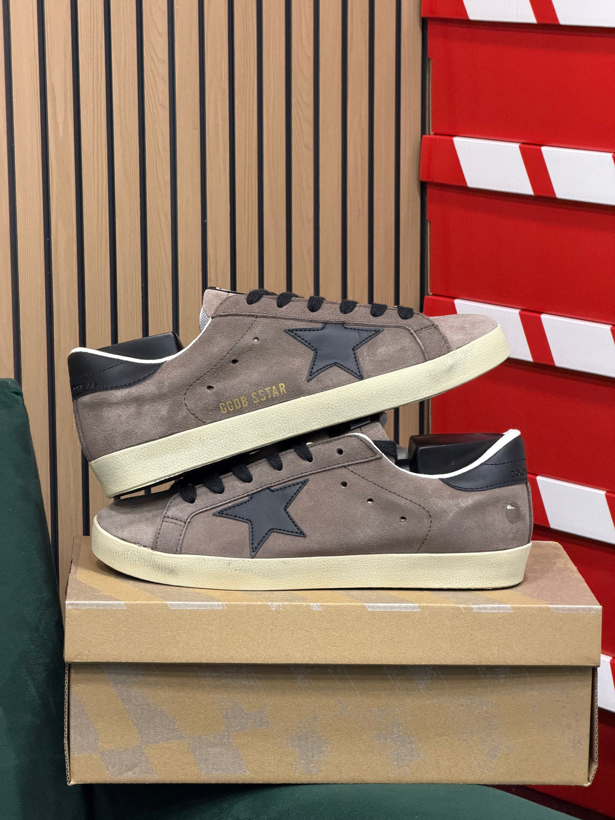 GOLDEN GOOSE