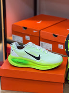 NIKE VOMERO 18