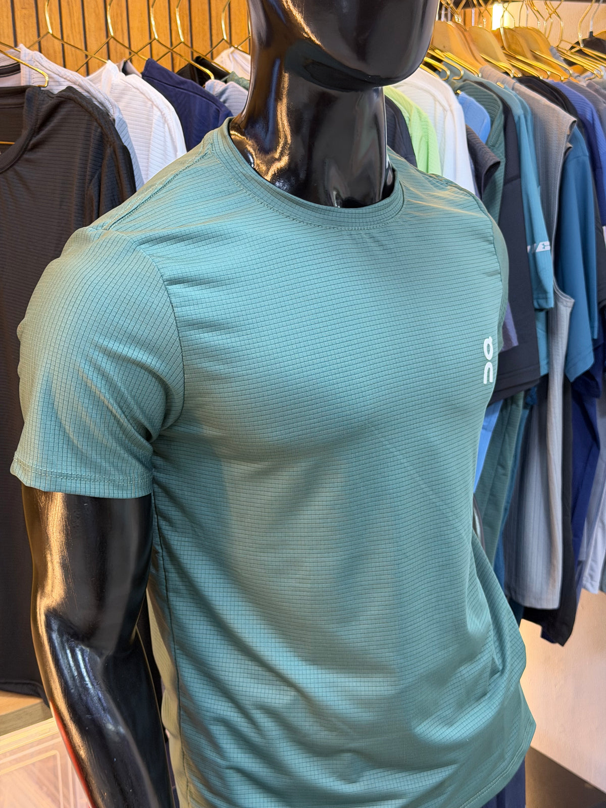 CAMISETA ON CLOUD