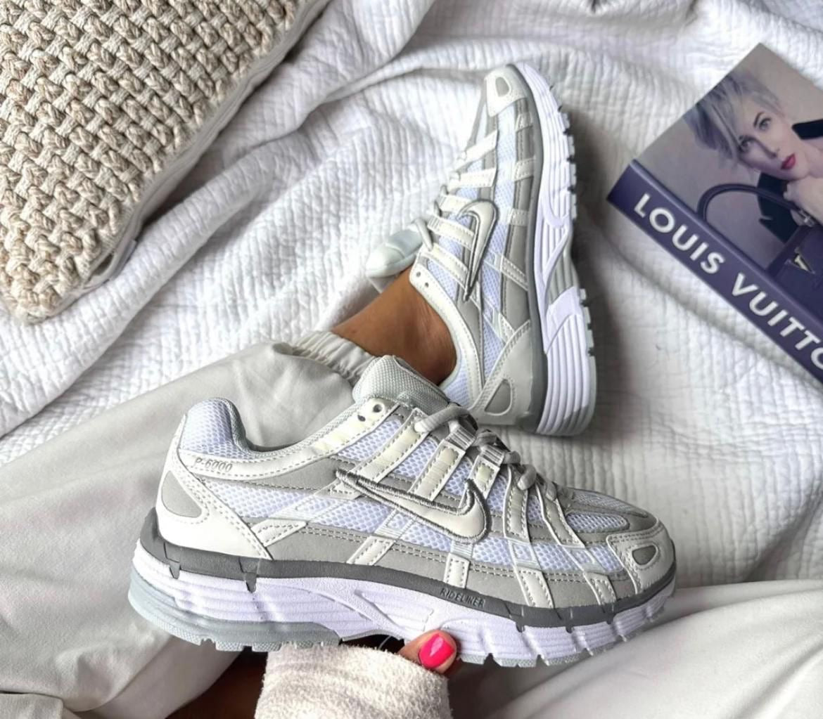 NIKE P6000
