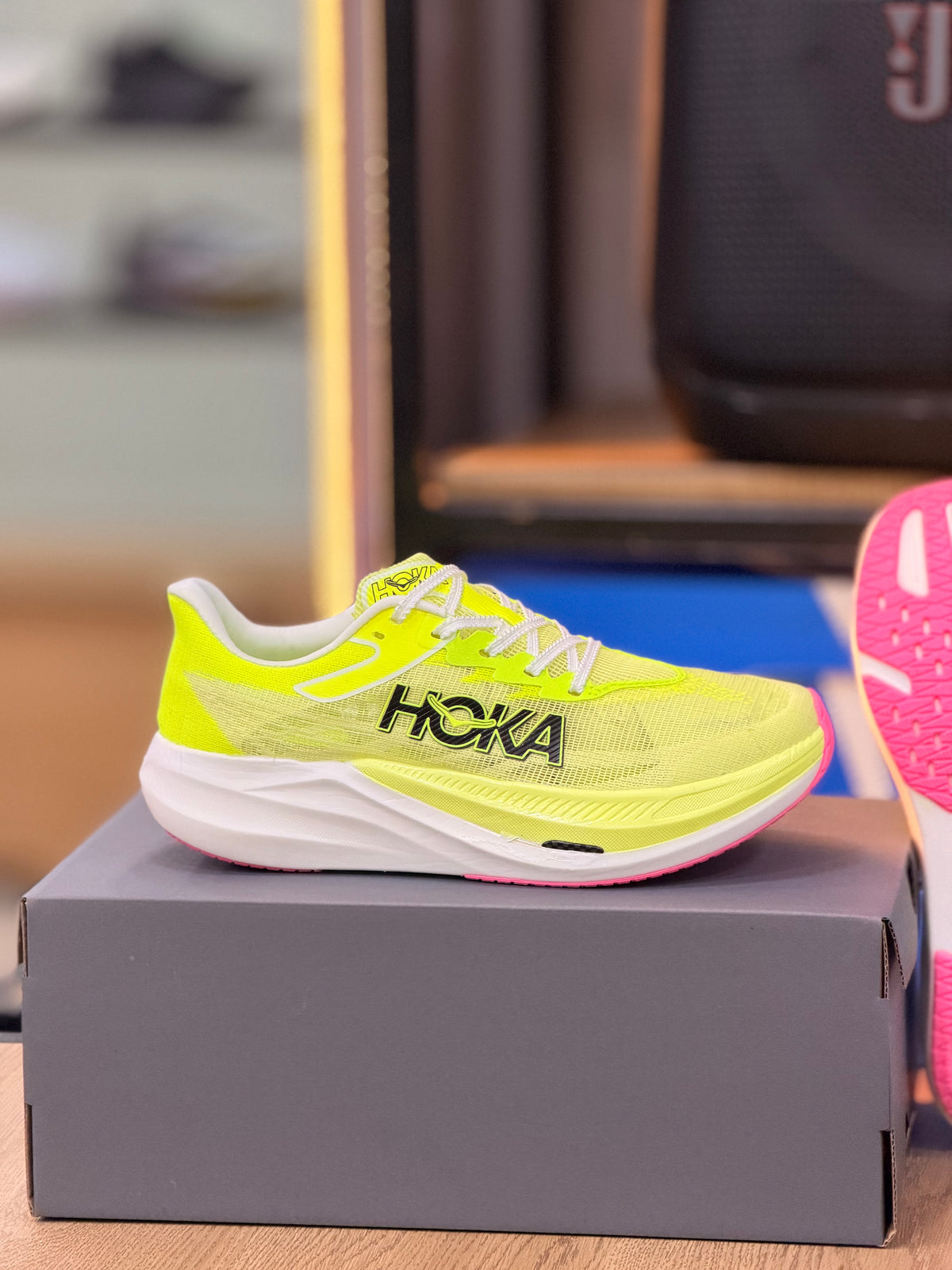 HOKA ROCKET X3