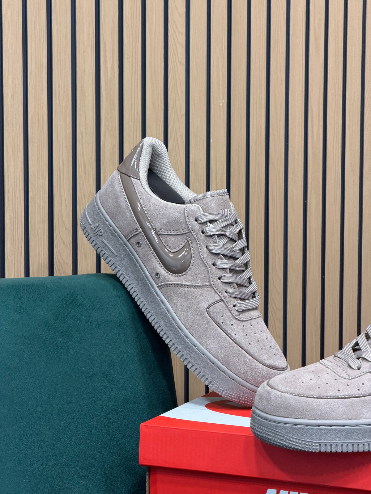 NIKE AIR FORCE ONE