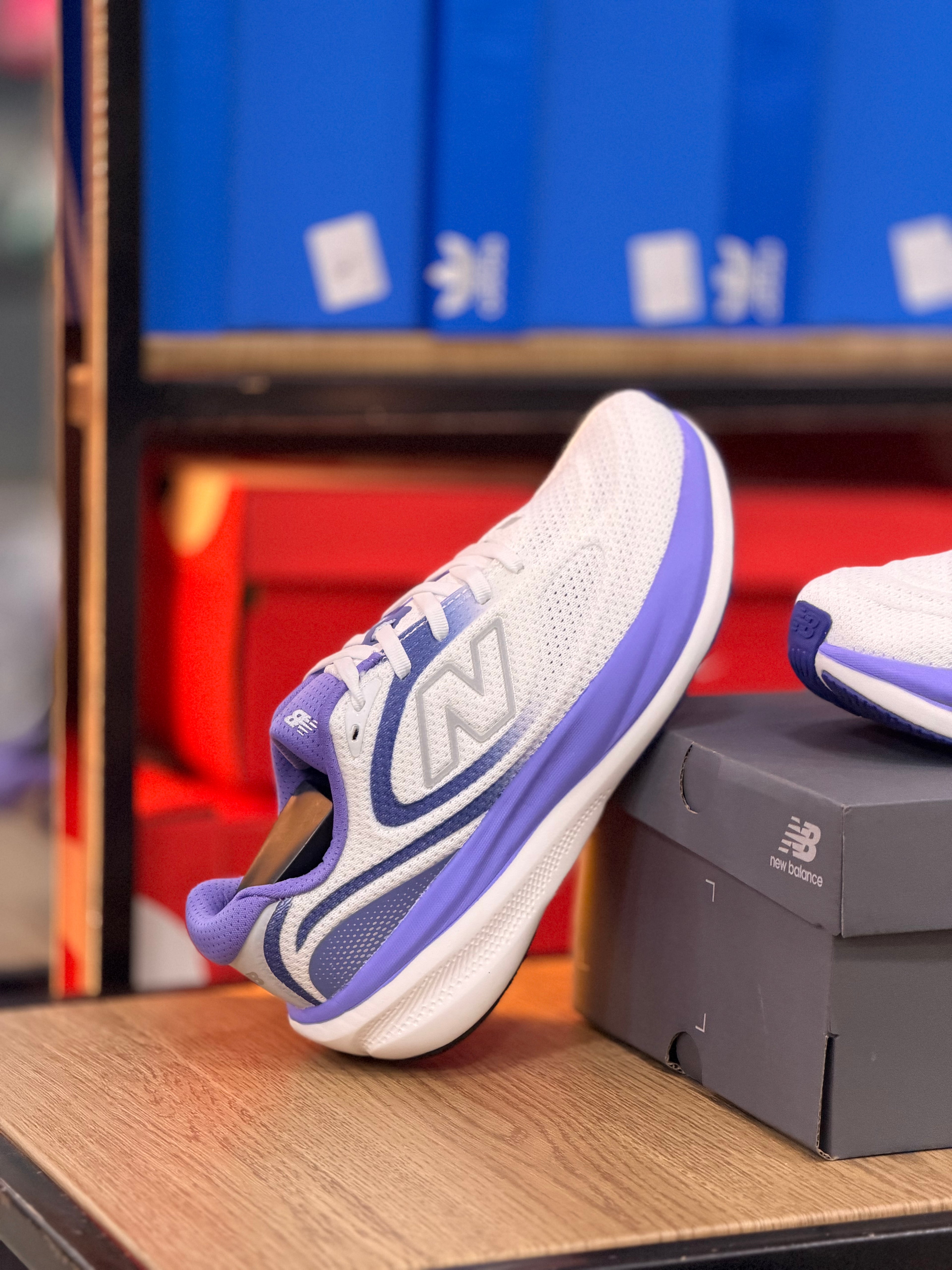 NEW BALANCE