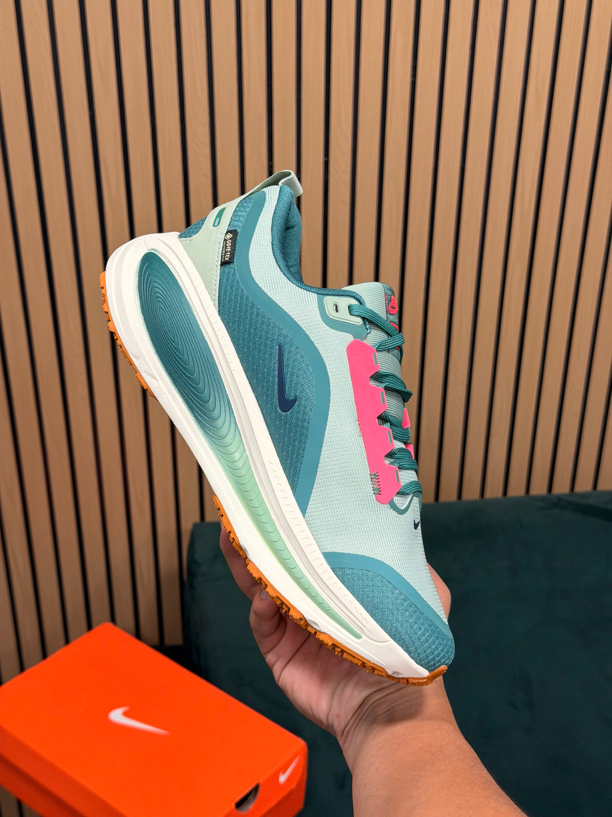 NIKE VOMERO 18 GORETEX