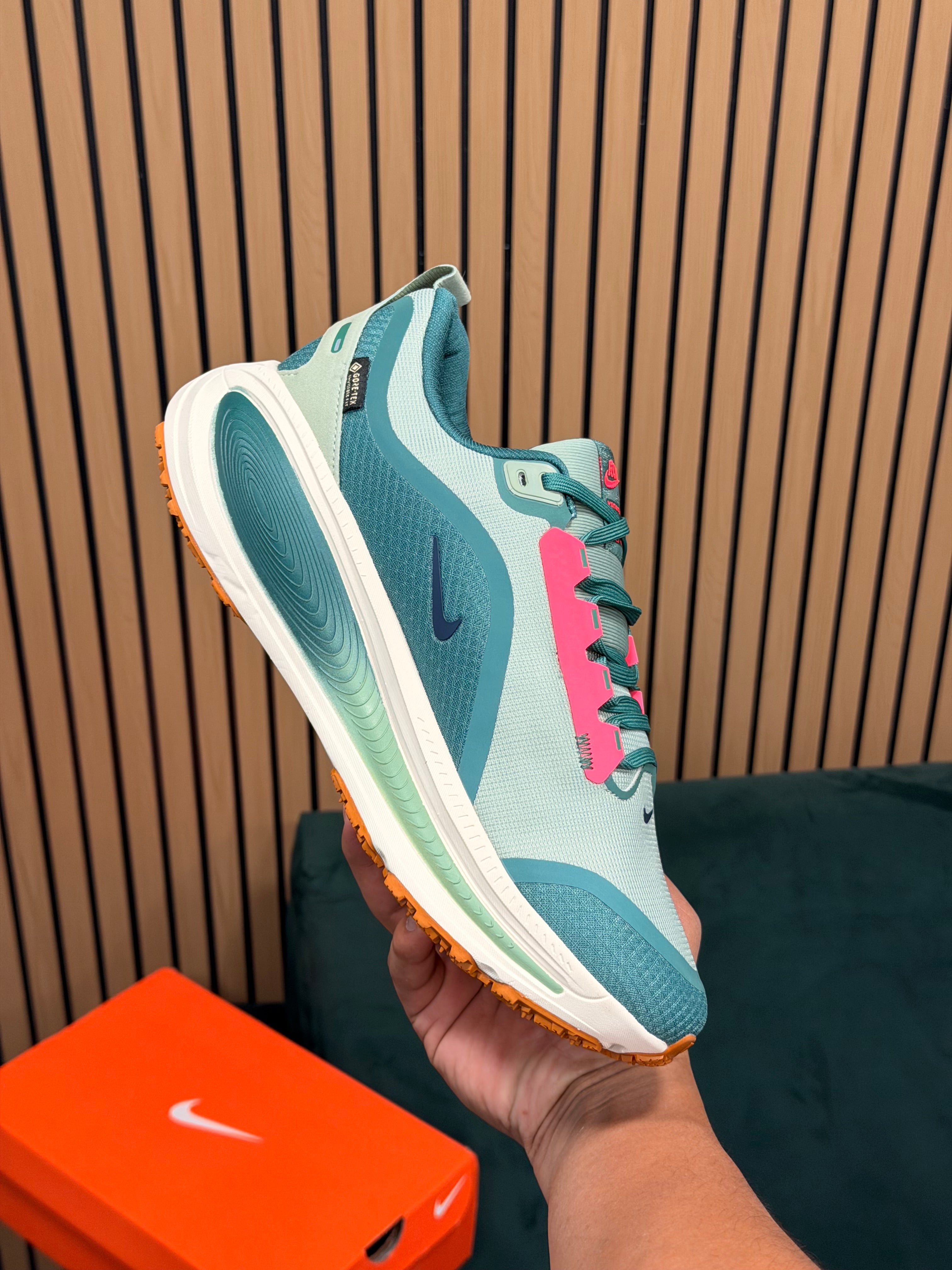 NIKE VOMERO 18 GORETEX
