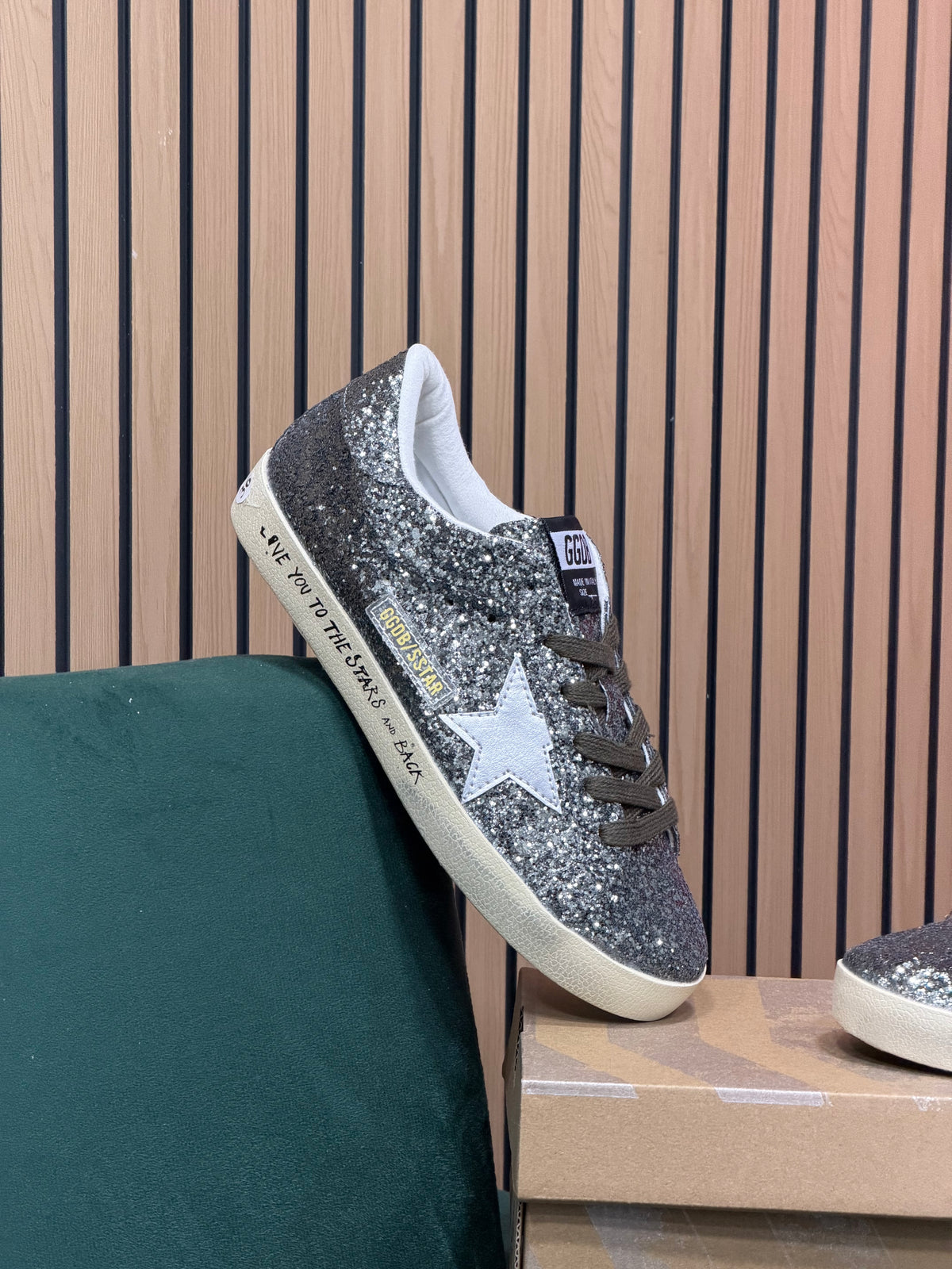 GOLDEN GOOSE