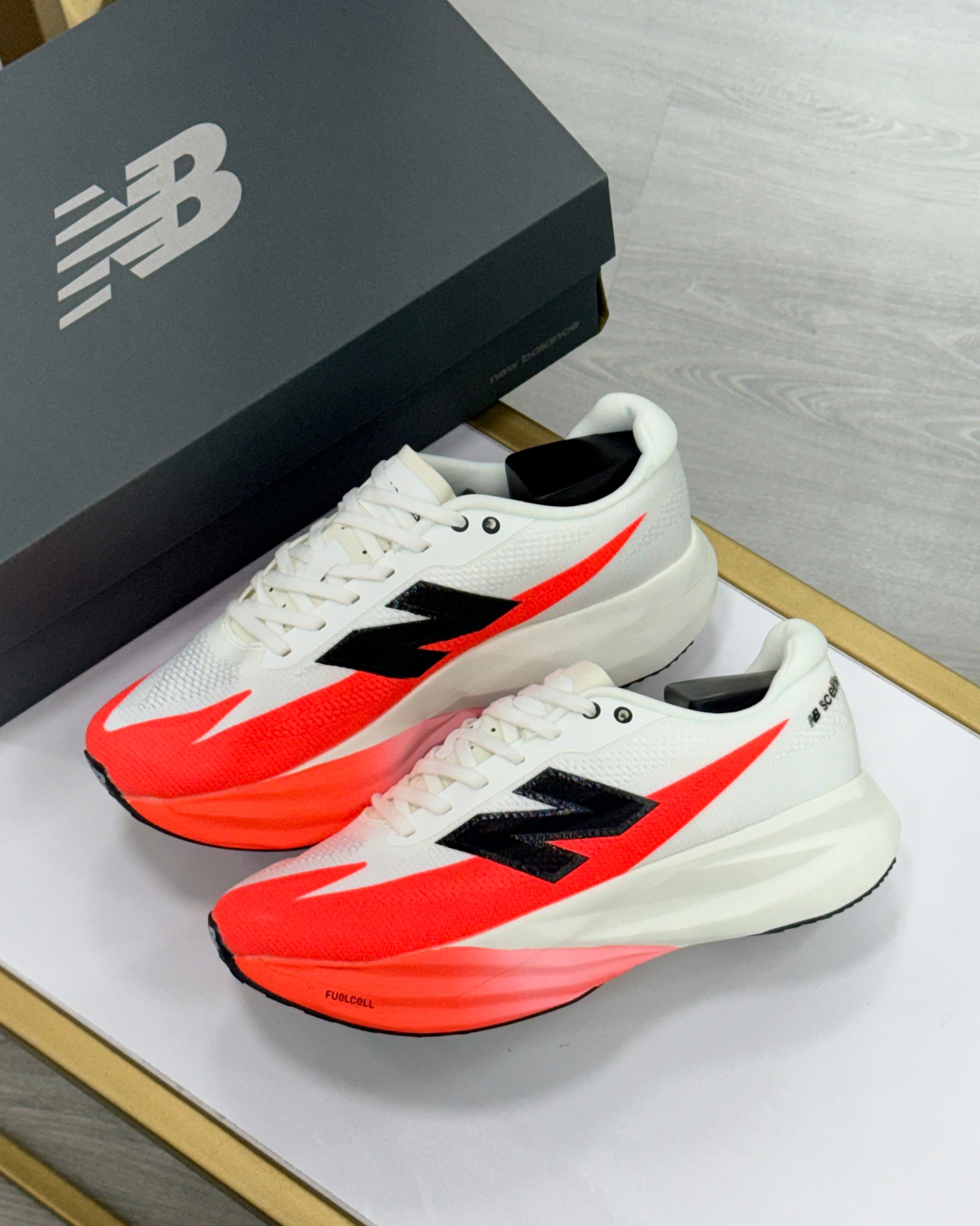 NEW BALANCE SC ELITE