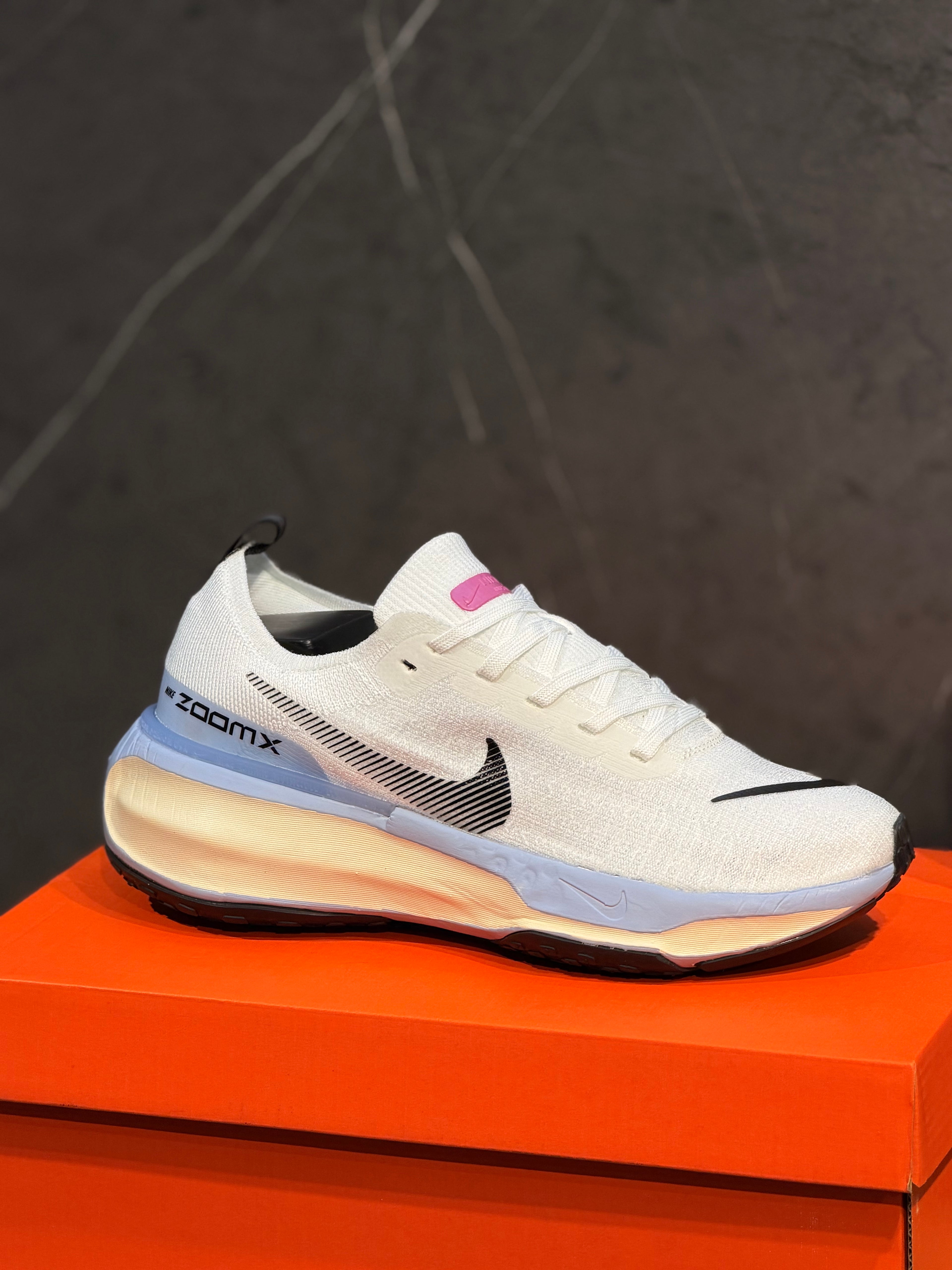 NIKE ZOOM X