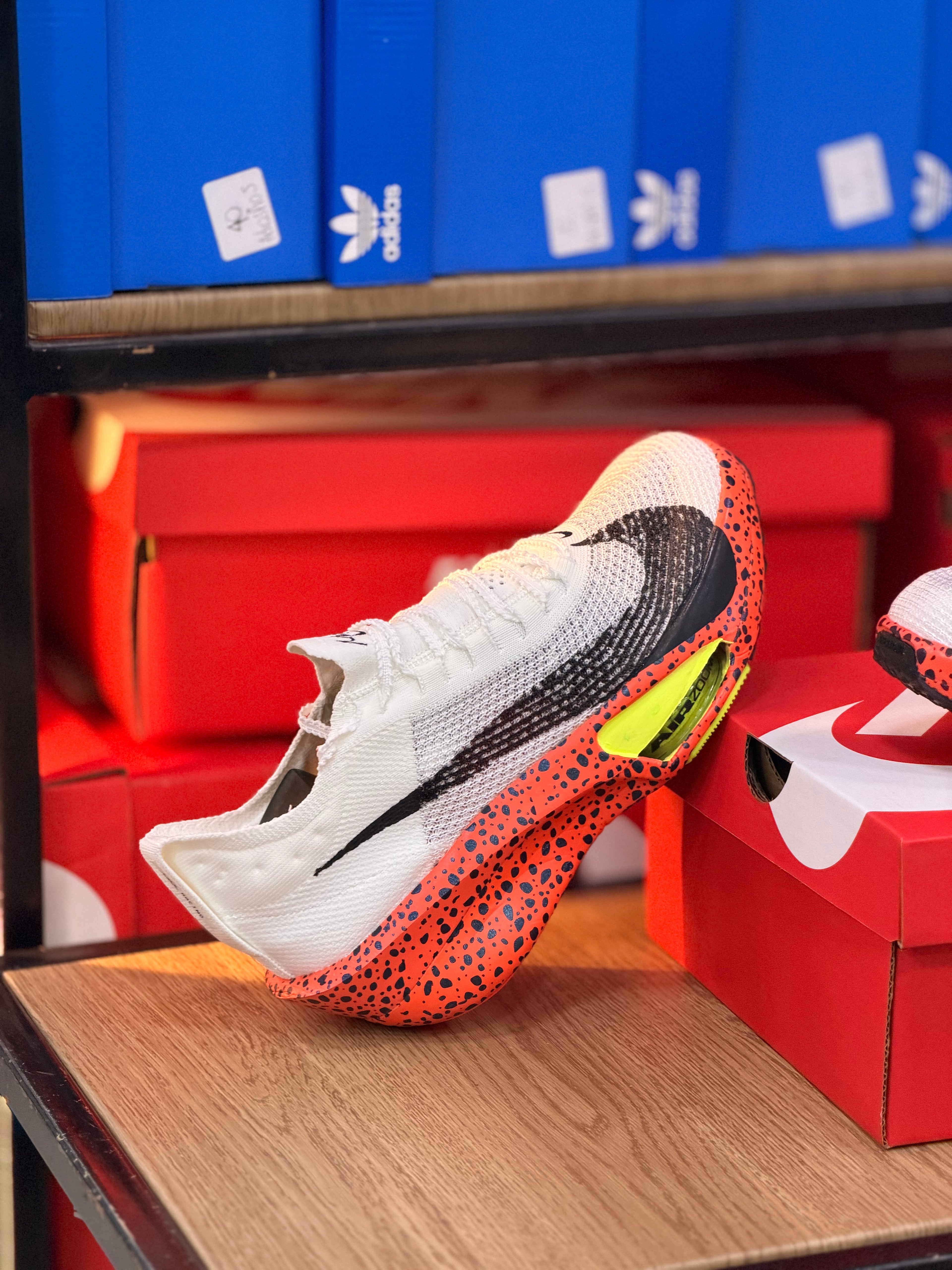 NIKE ALPHA FLY SAFARY