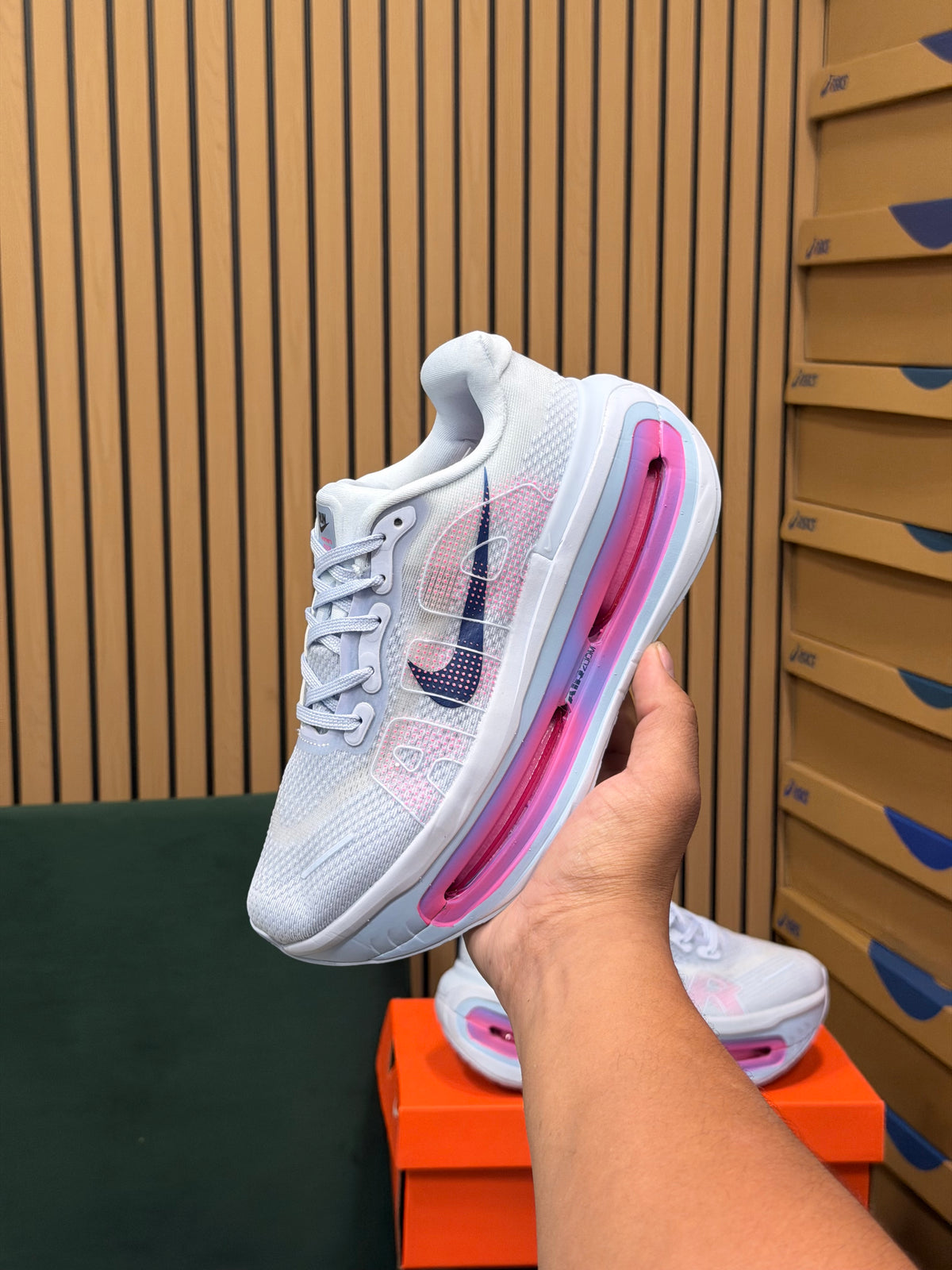 NIKE VOMERO PREMIUM