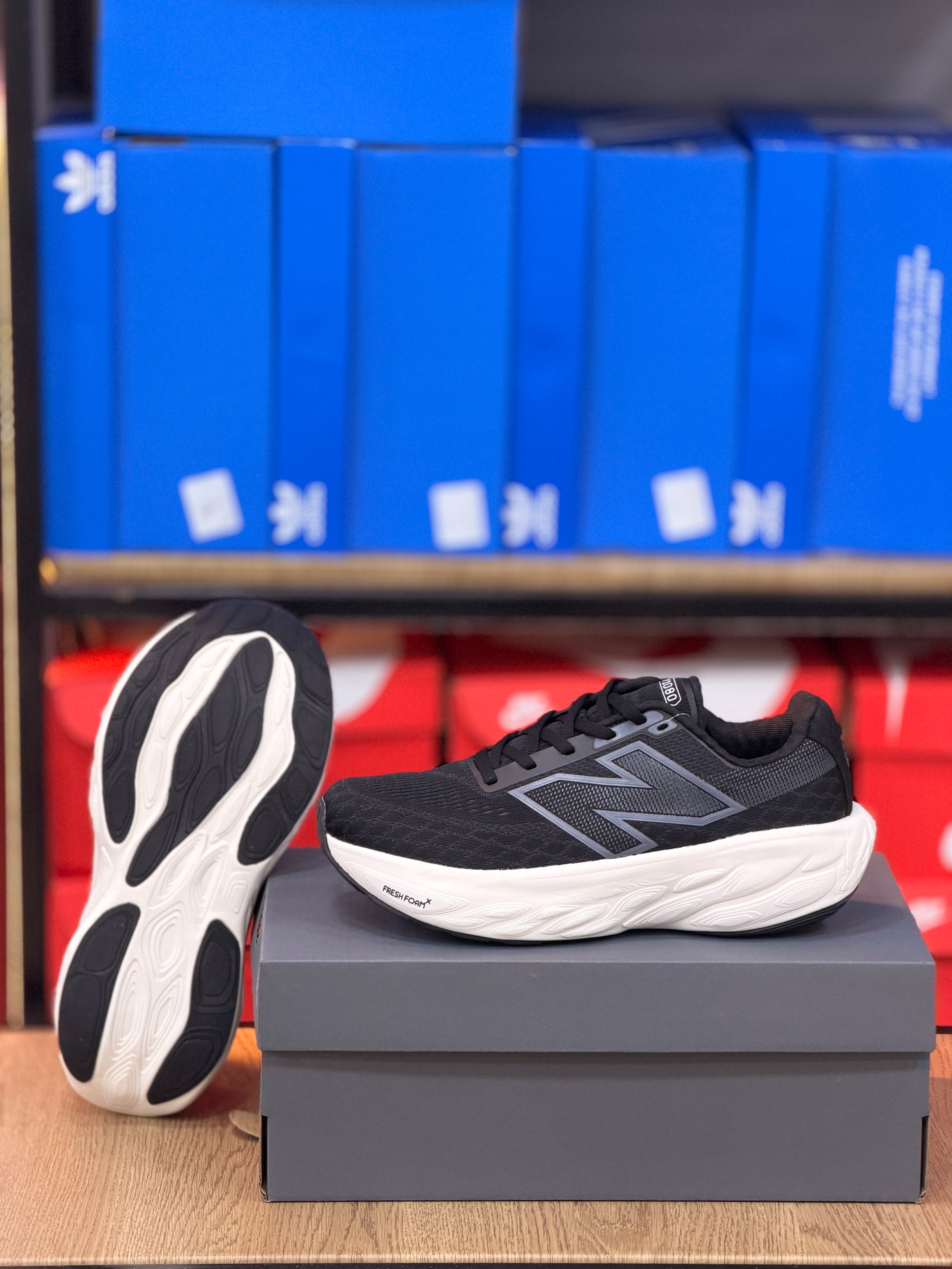 NEW BALANCE 1080