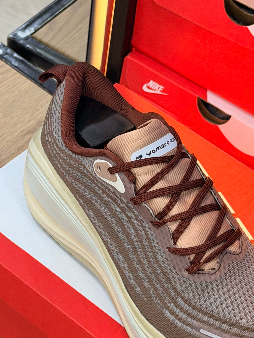 NIKE VOMERO PLUS