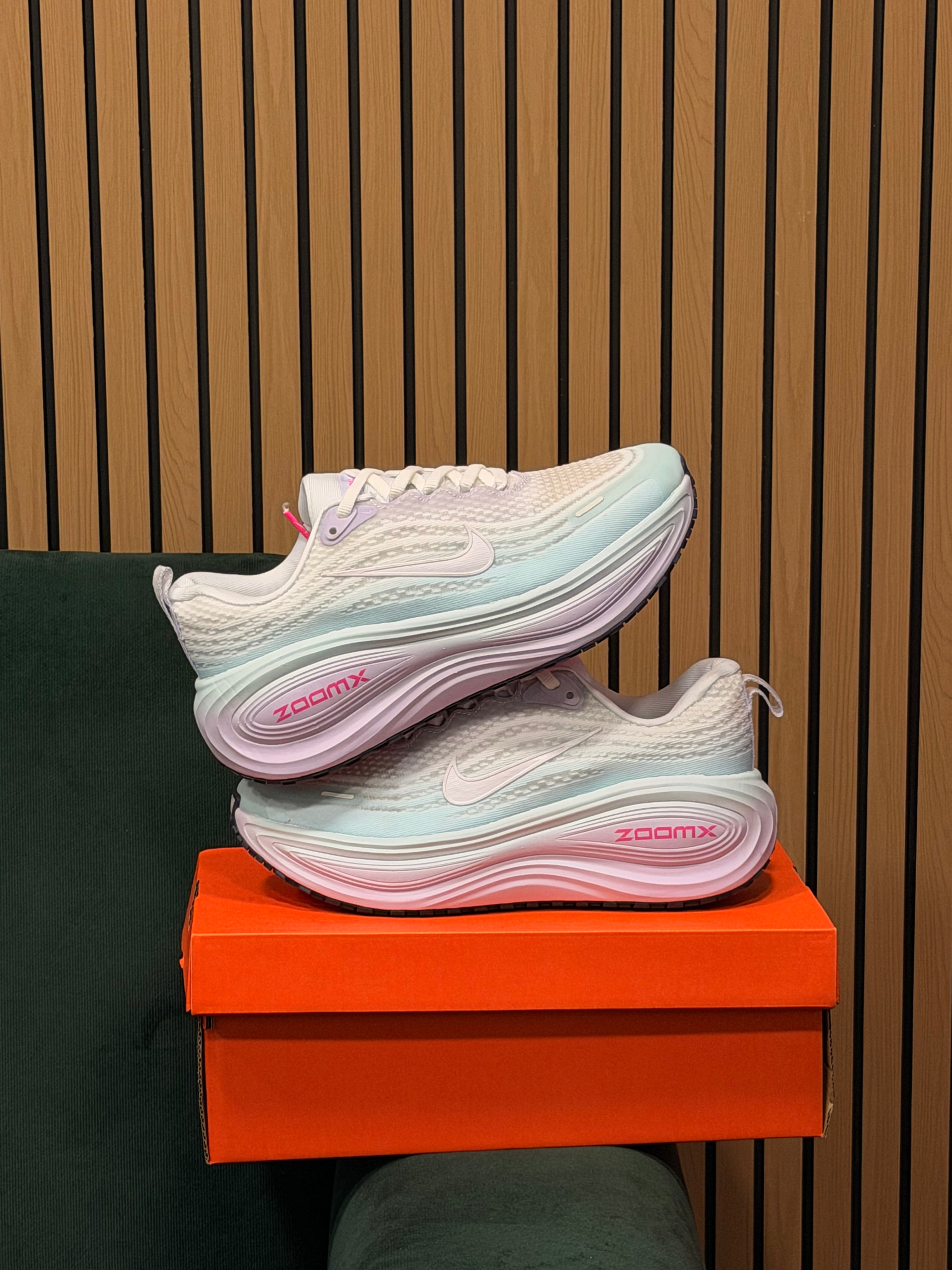 NIKE VOMERO PLUS