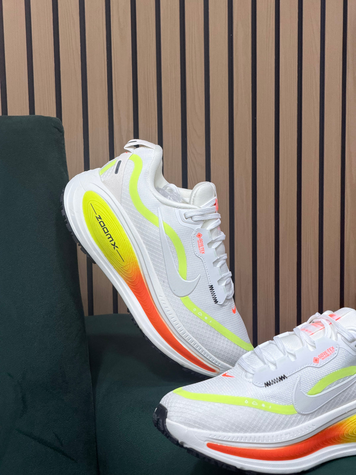NIKE VOMERO 18