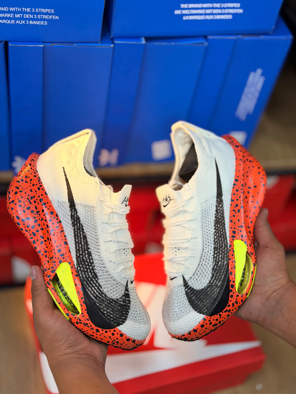 NIKE ALPHA FLY SAFARY