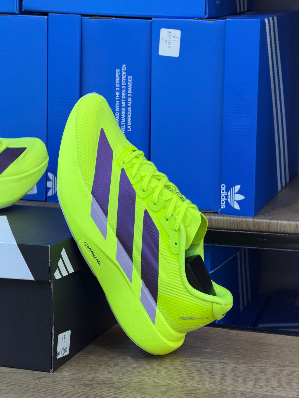 ADIZERO EVO SL