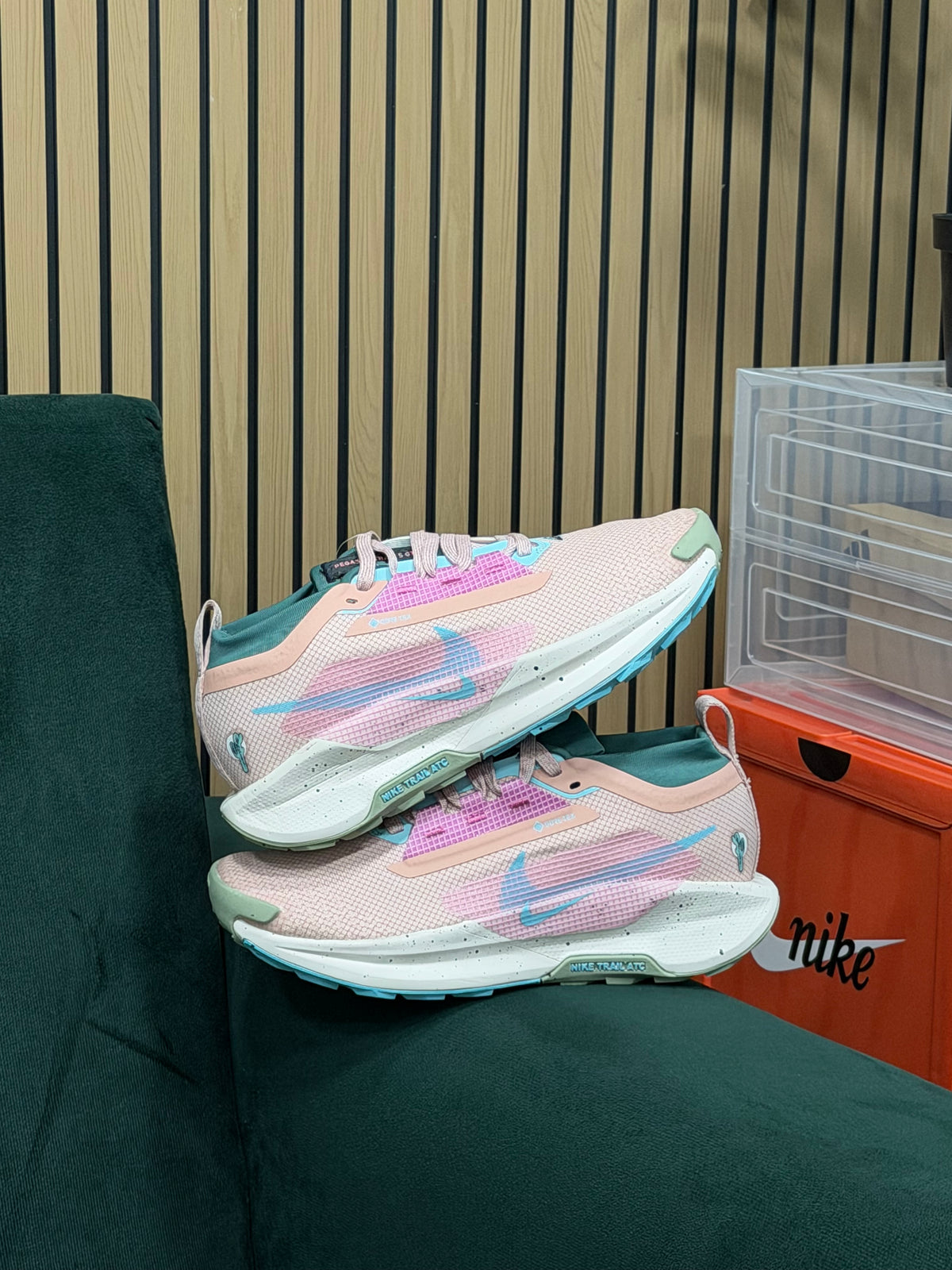 NIKE PEGASUS