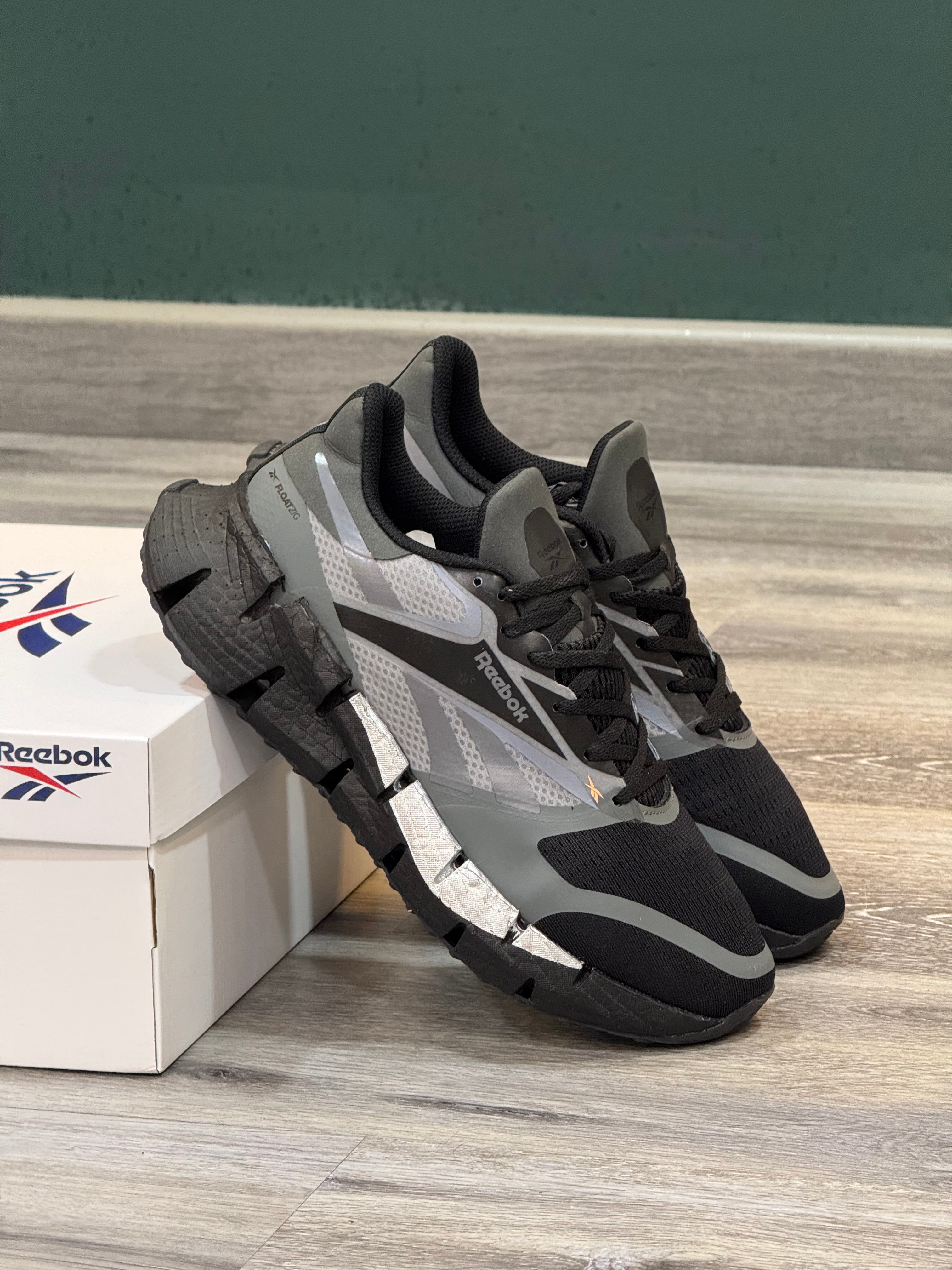 REEBOK FLOATZIG