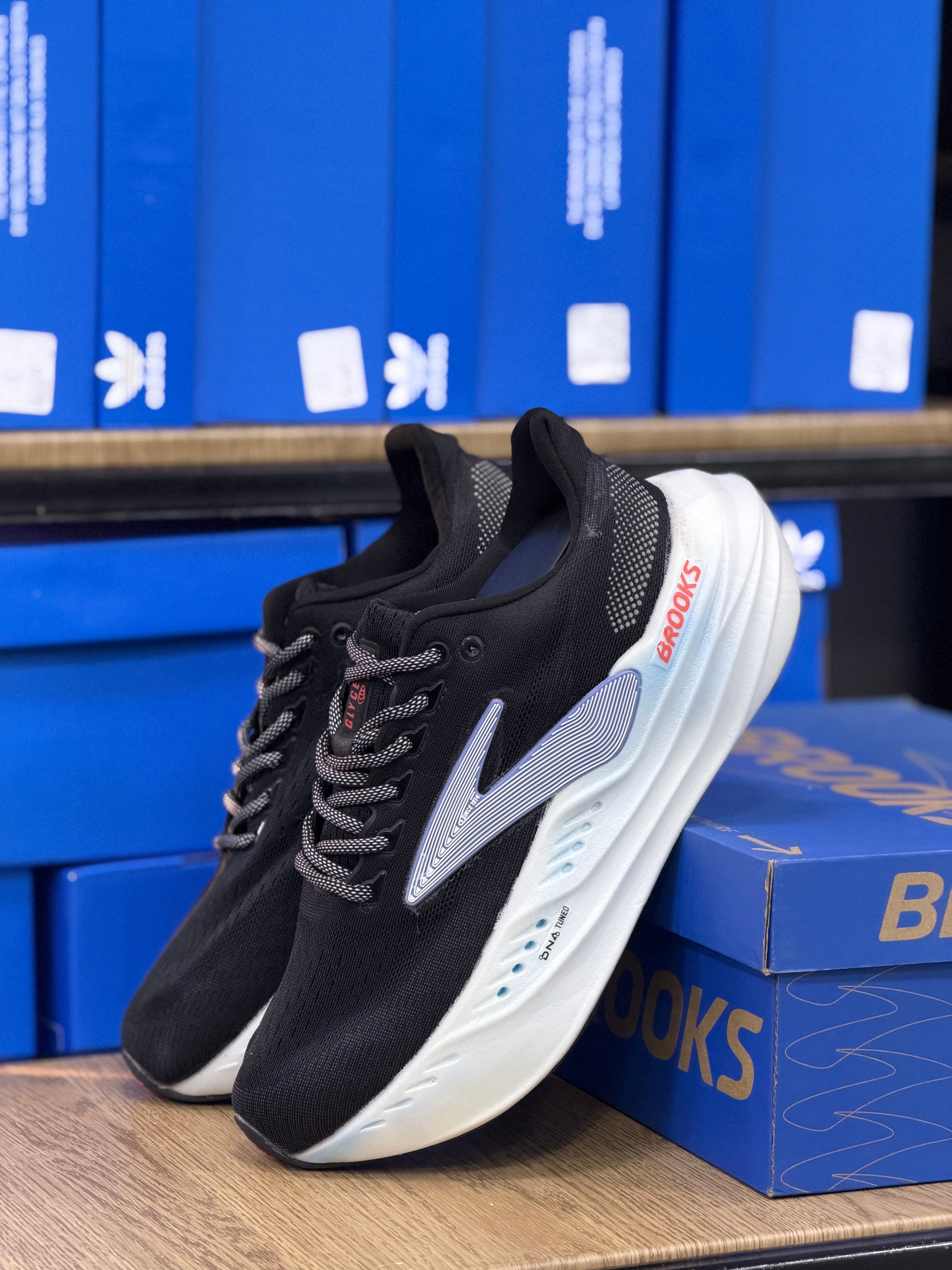 BROOKS GLYCERIM