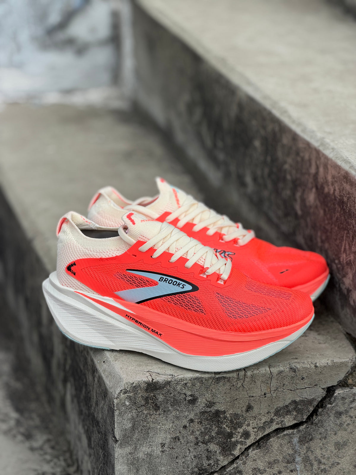 BROOKS