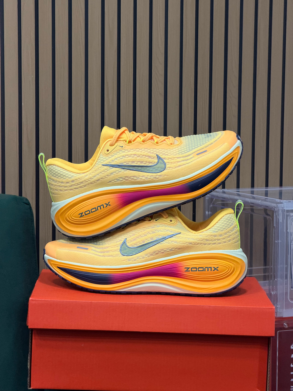 NIKE VOMERO PLUS