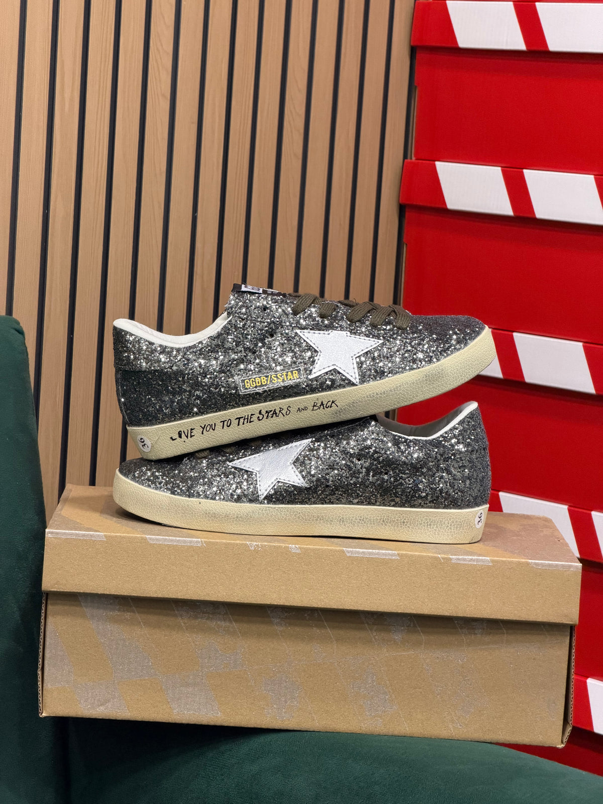 GOLDEN GOOSE