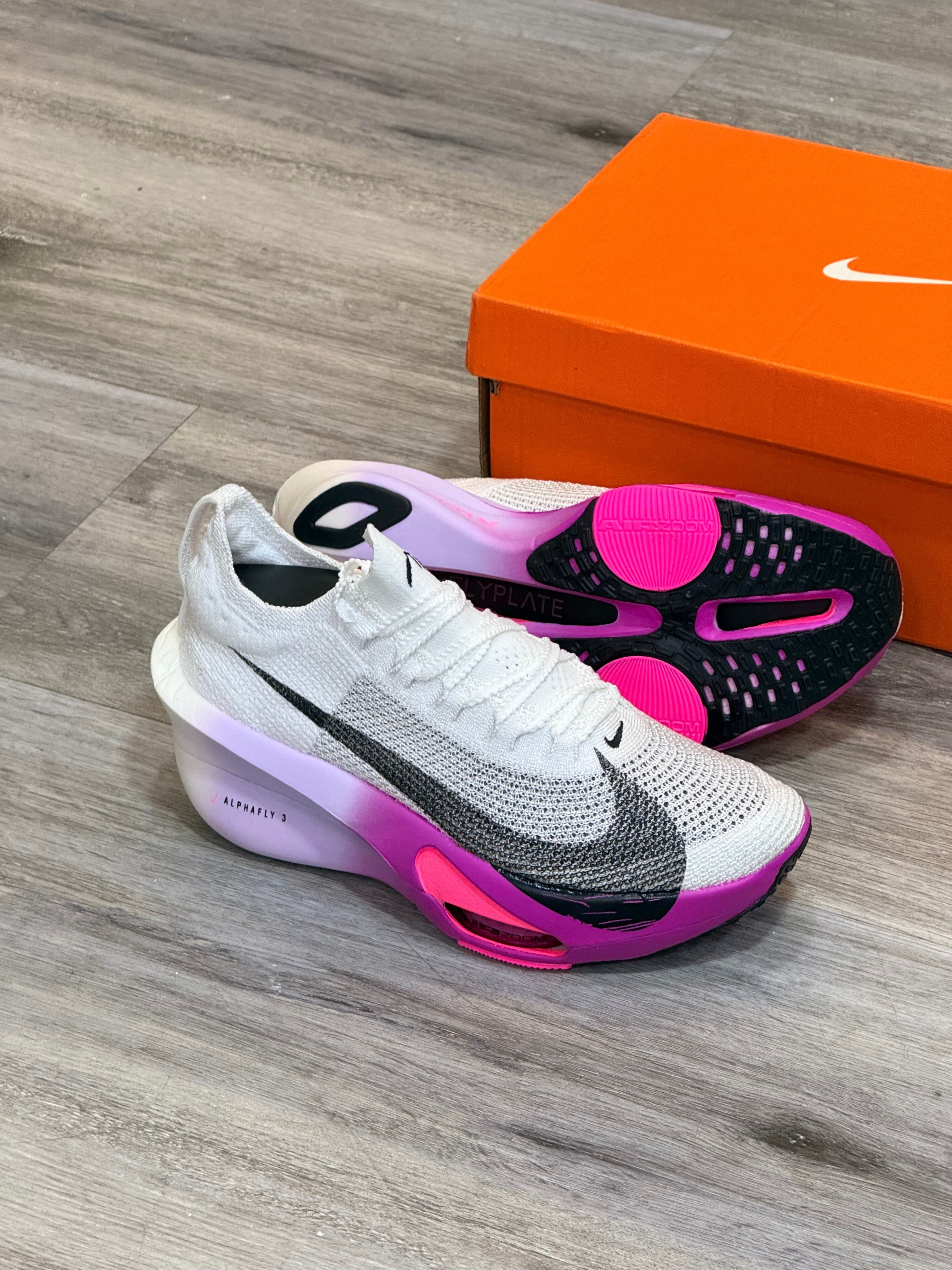 NIKE ALPHA FLY 3