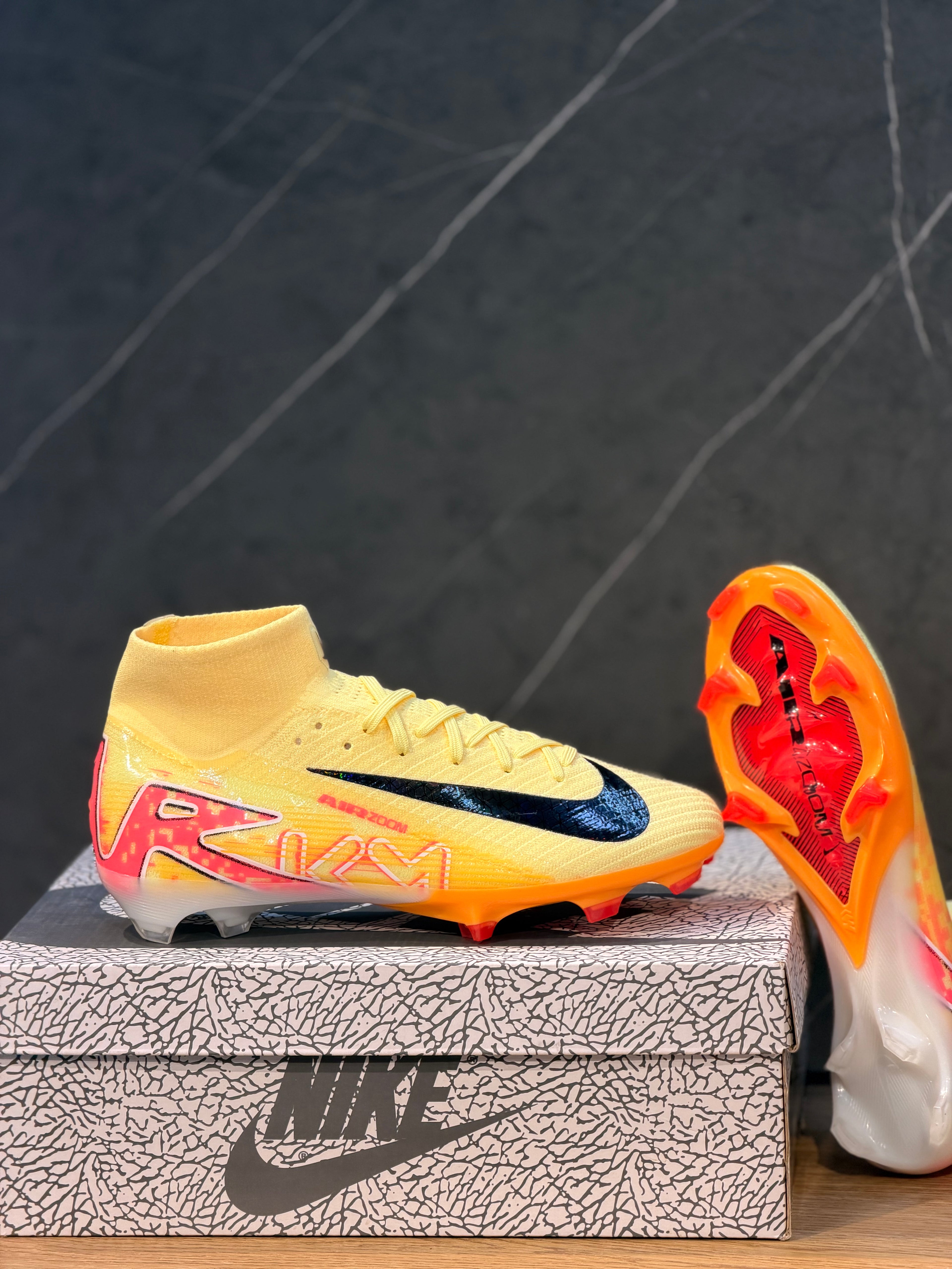 NIKE GUAYO GAMA MEDIA