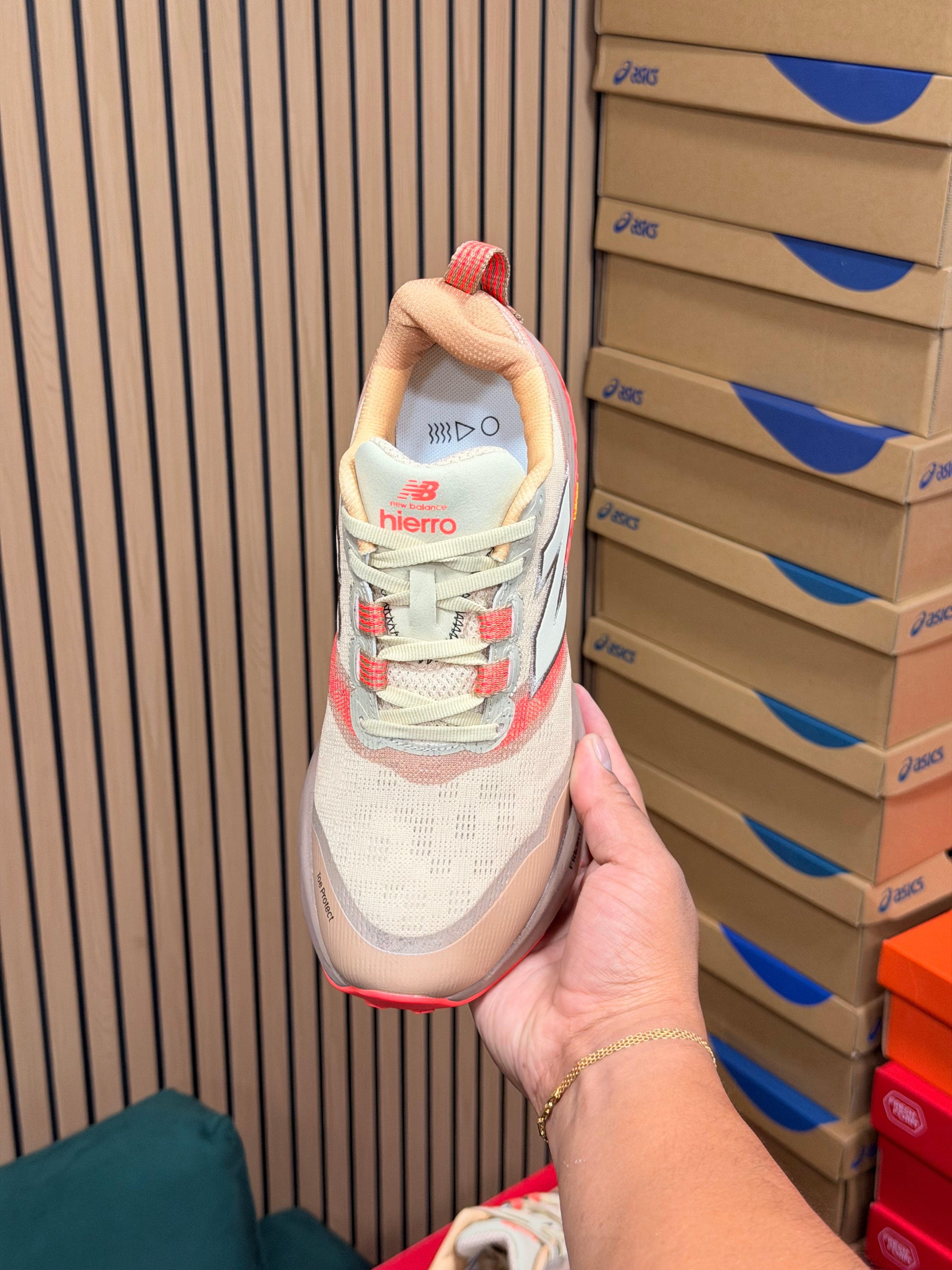 NEW BALANCE HIERRO