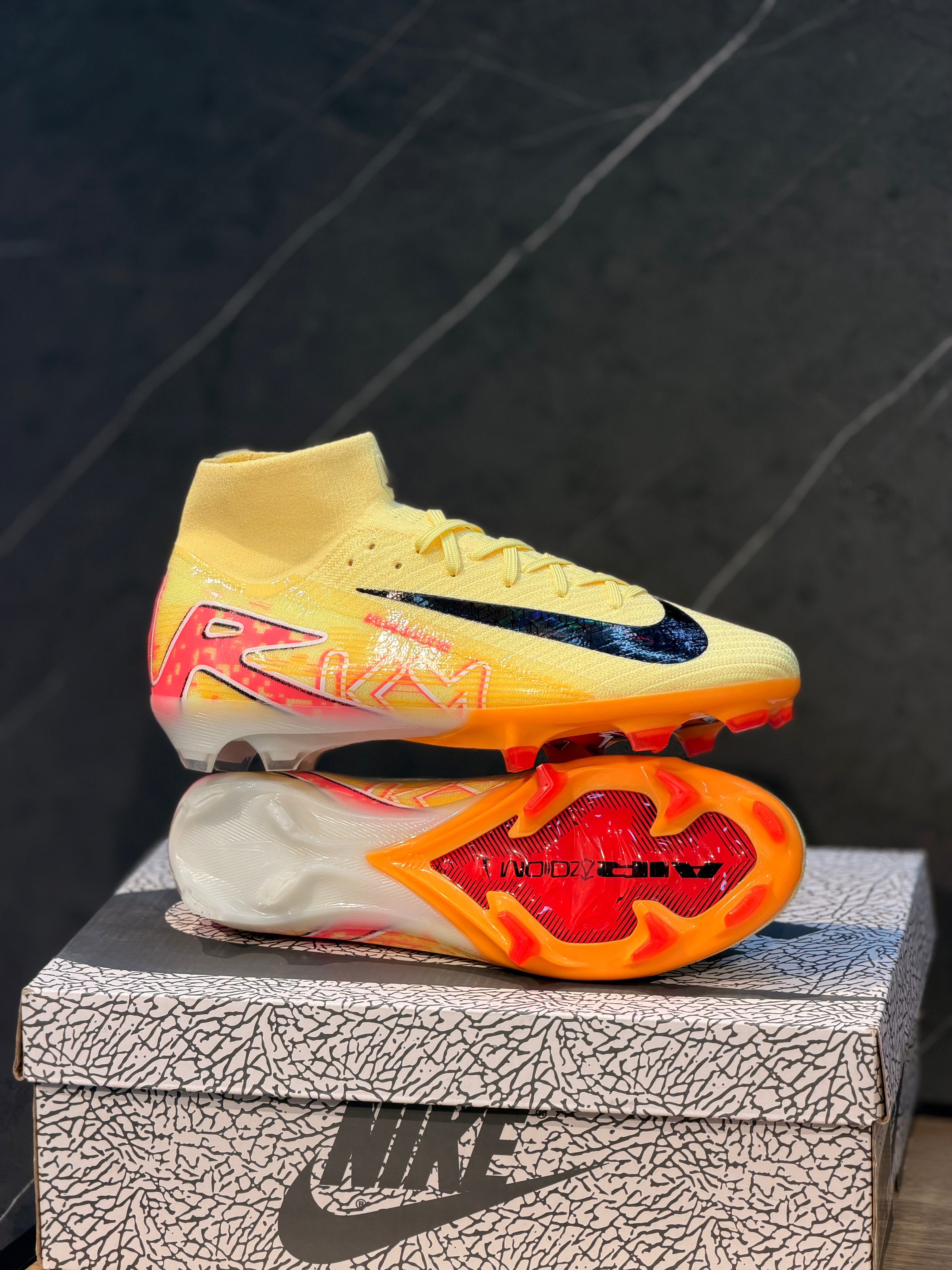 NIKE GUAYO GAMA MEDIA