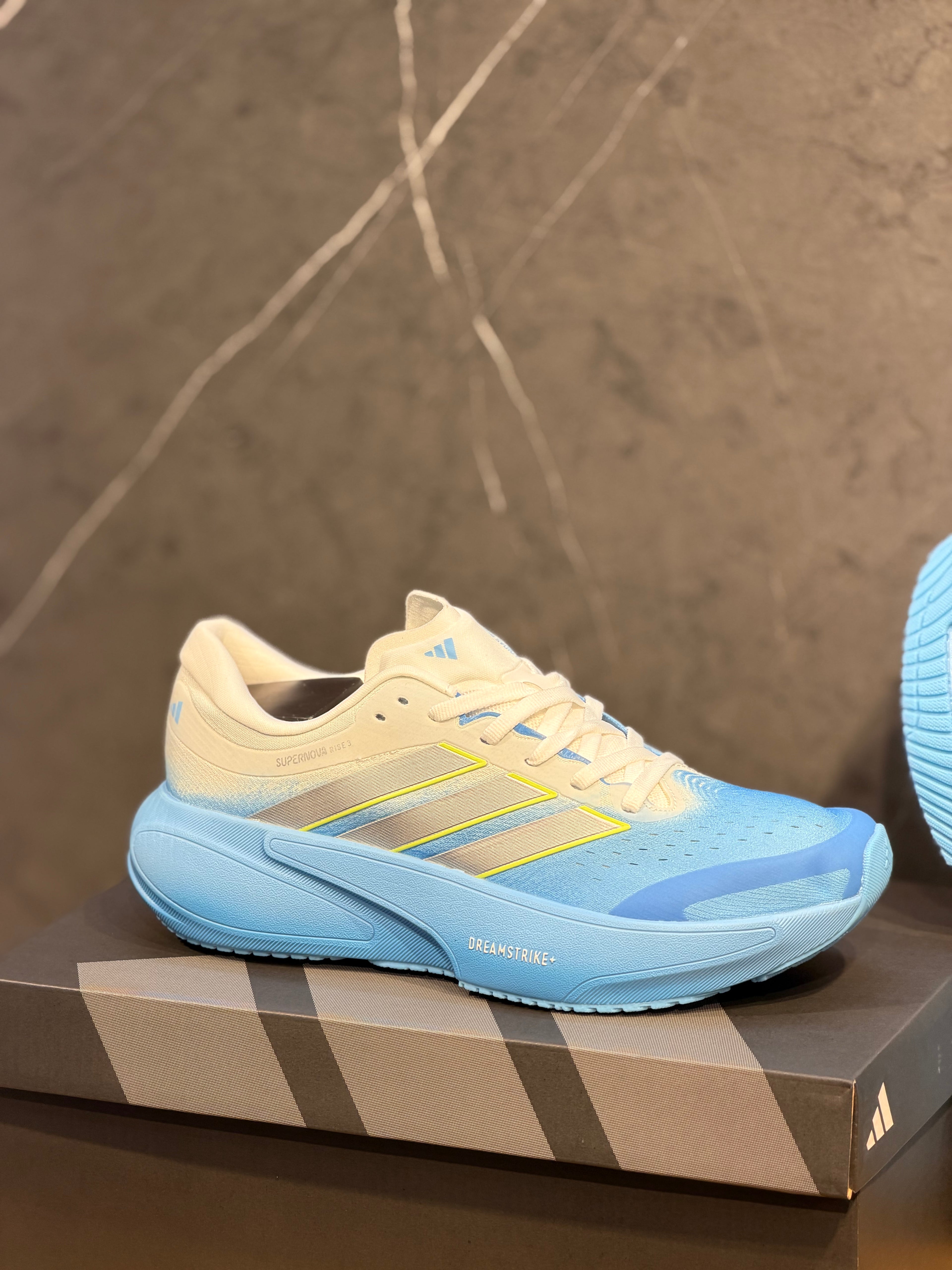 ADIDAS SUPERNOVA RISE3