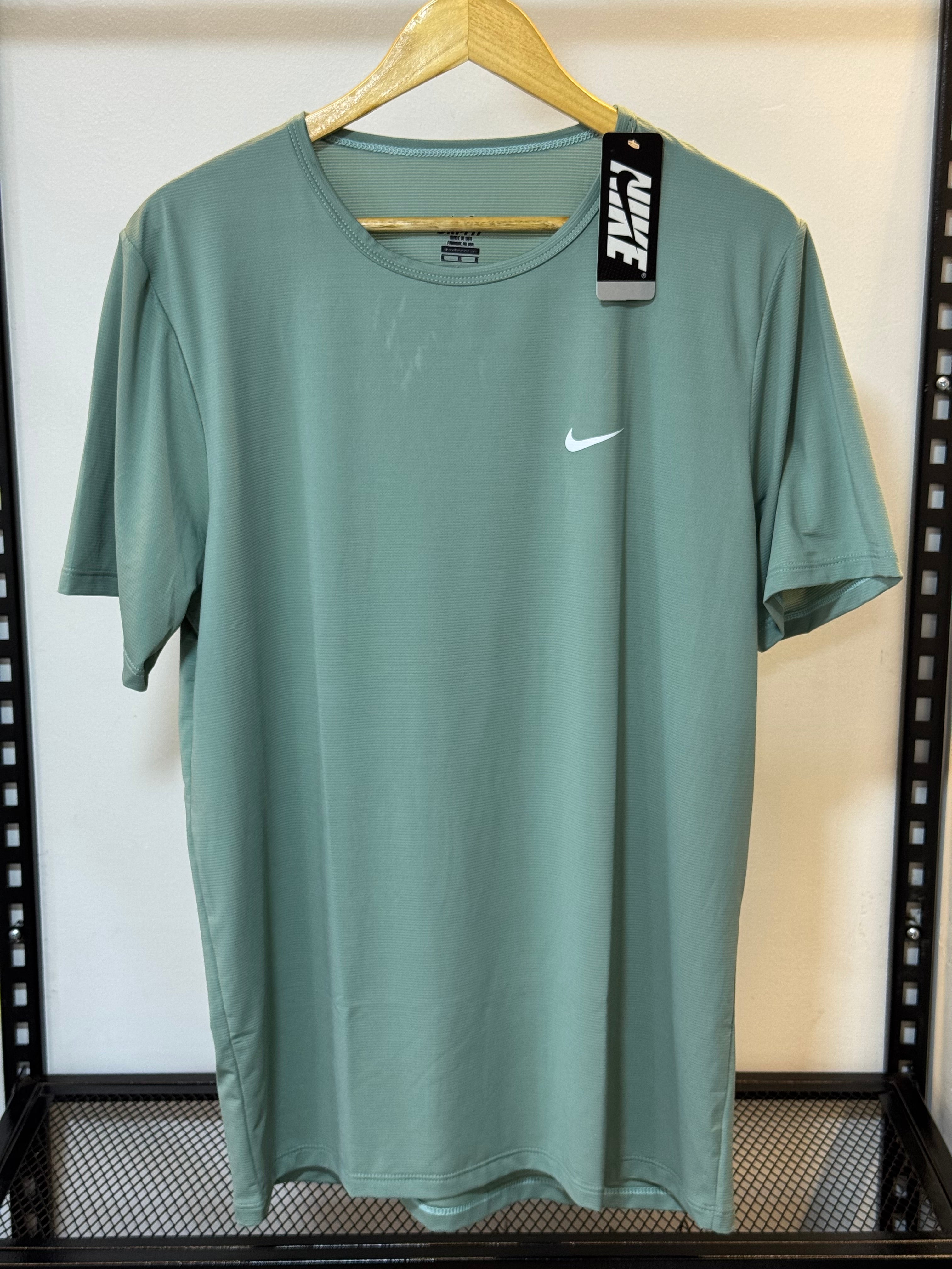CAMISETA NIKE