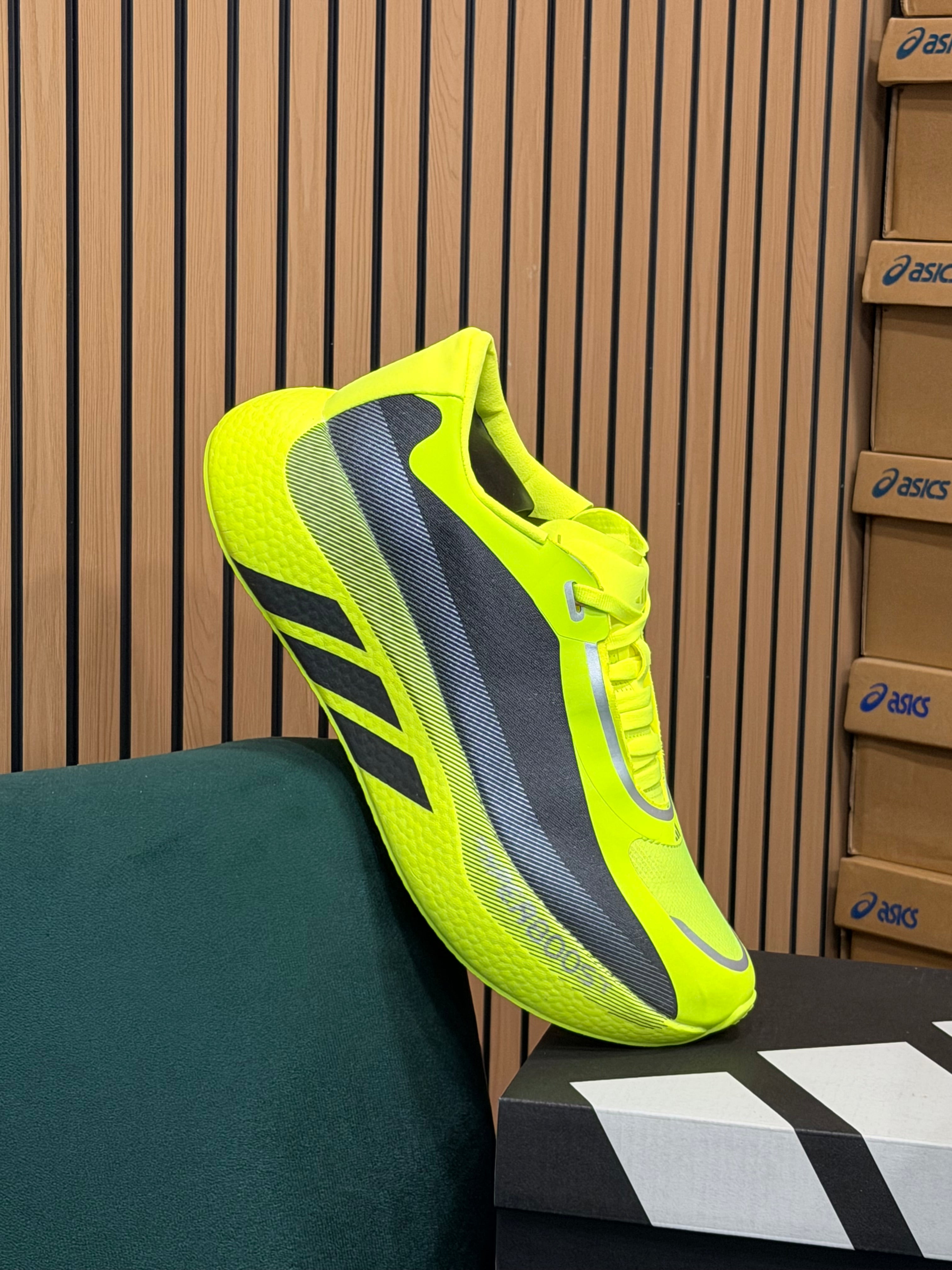 ADÍDAS HYPERBOOTS