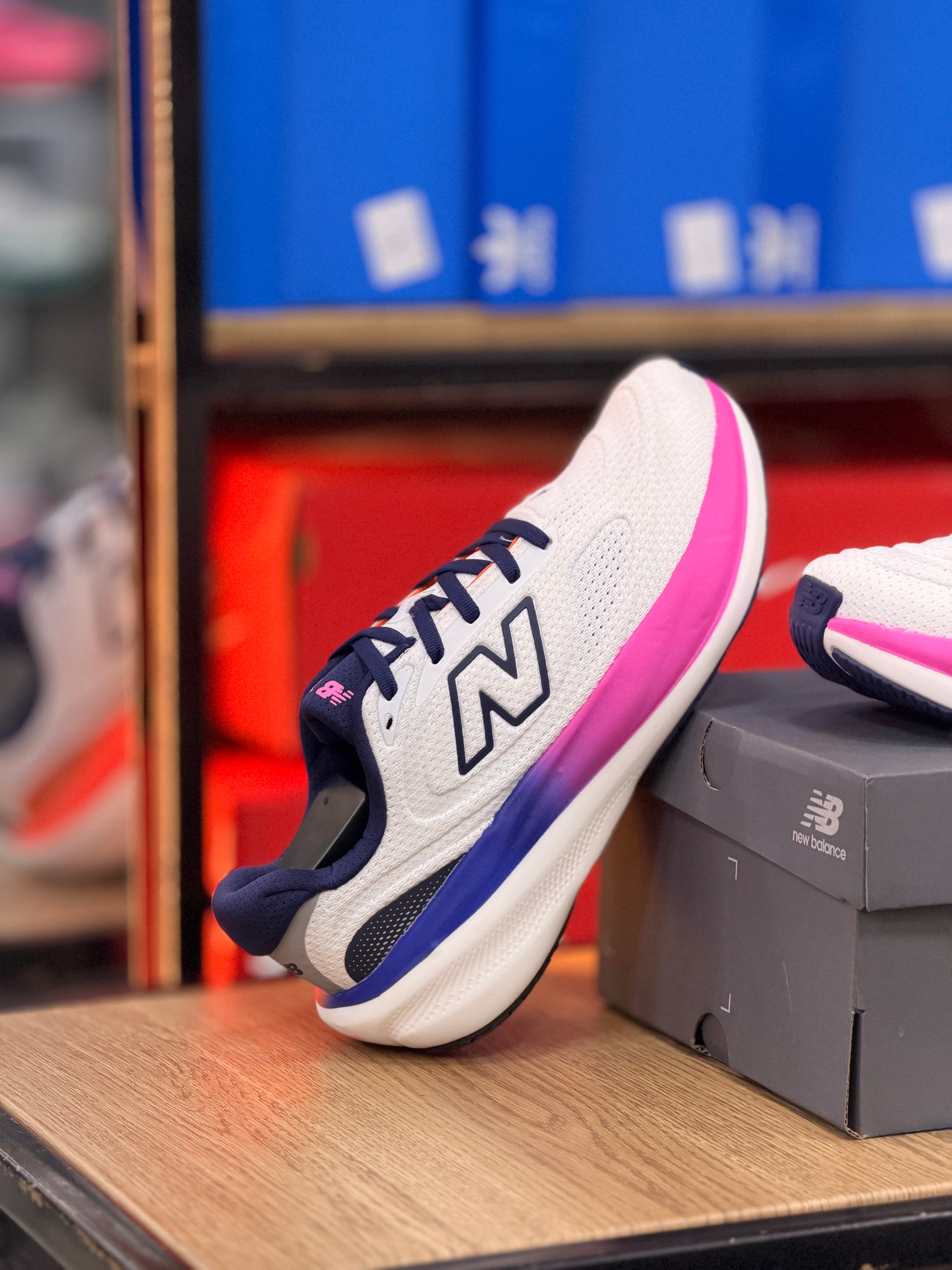 NEW BALANCE