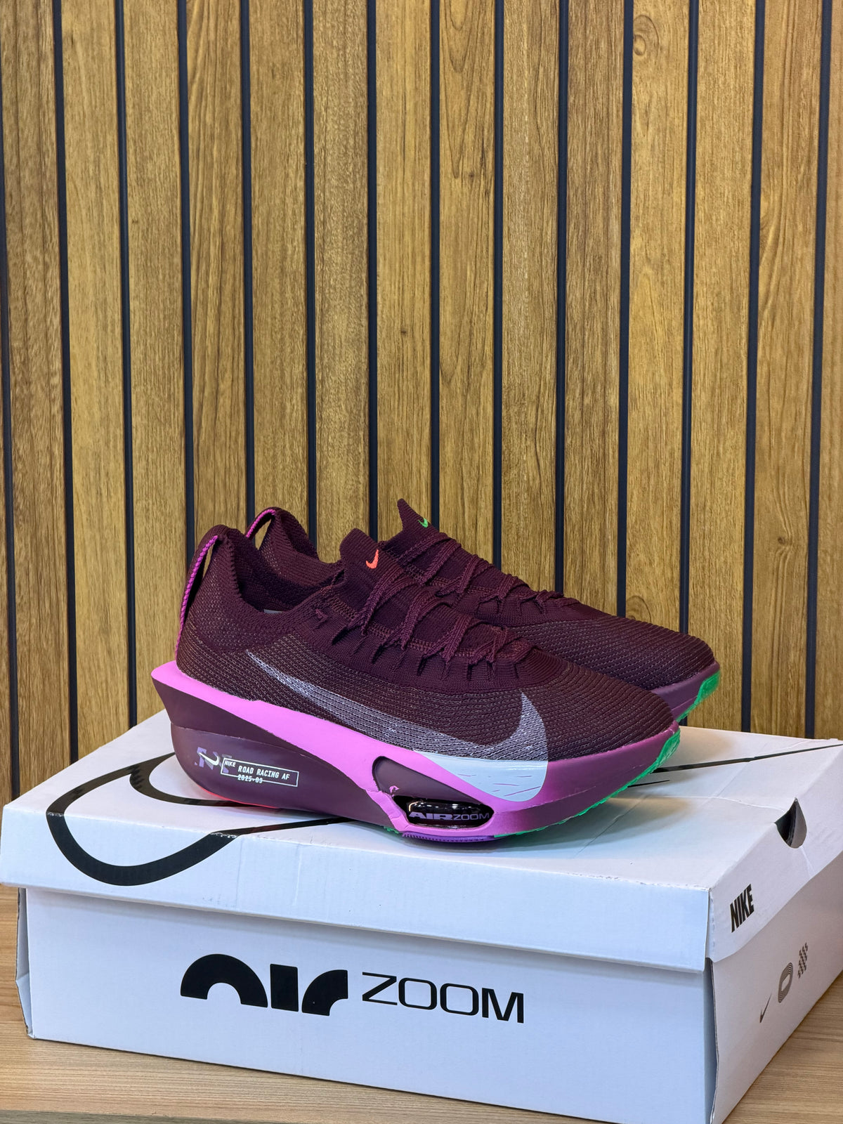NIKE ALPHA FLY 2