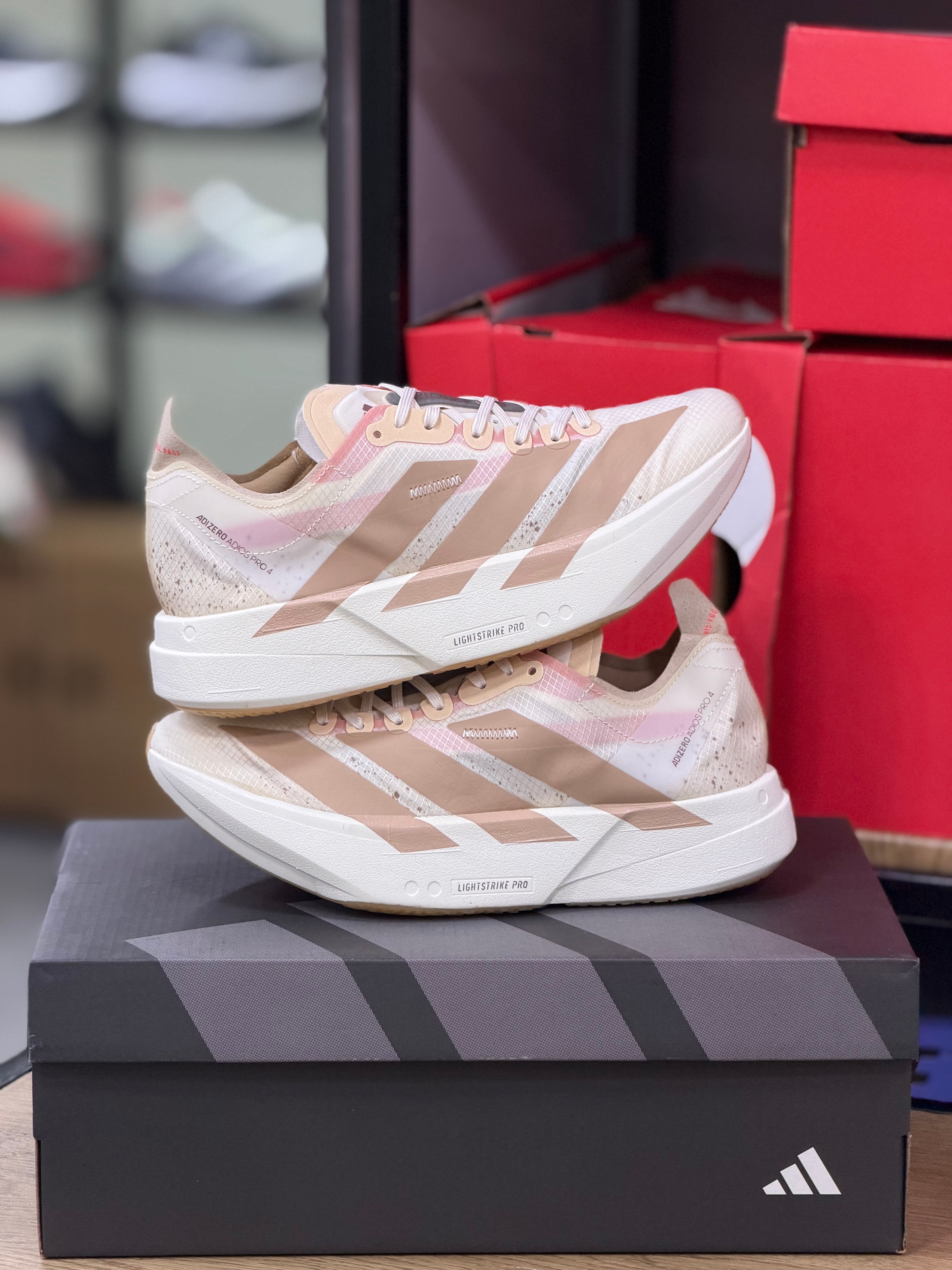 ADIZERO ADIÓS PRO 4