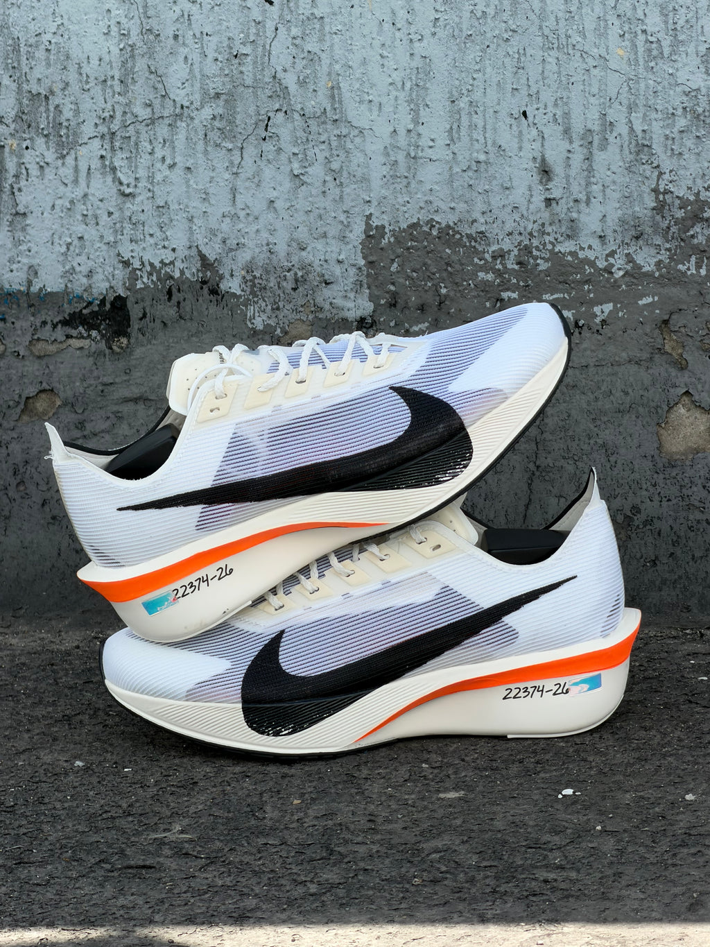 NIKE VAPORFLY 4