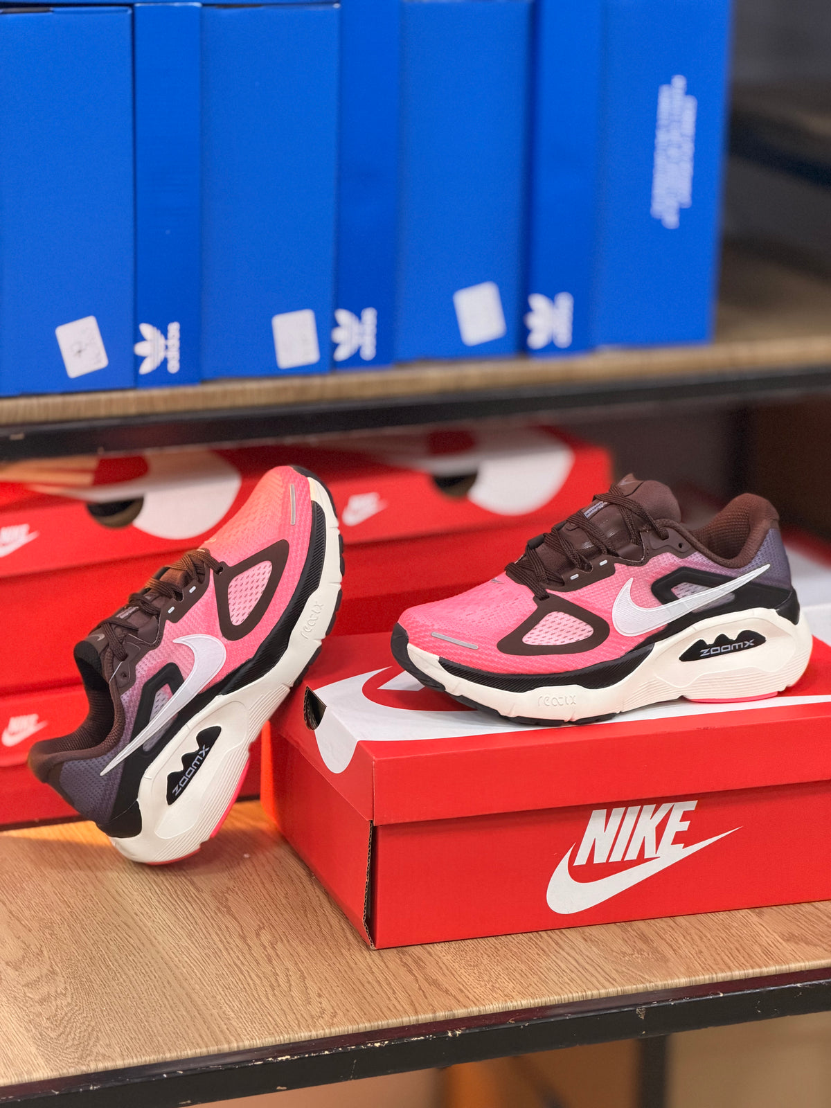 NIKE STRUCTURE PLUS
