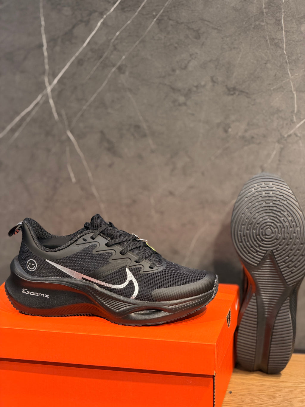 NIKE ZOOM X