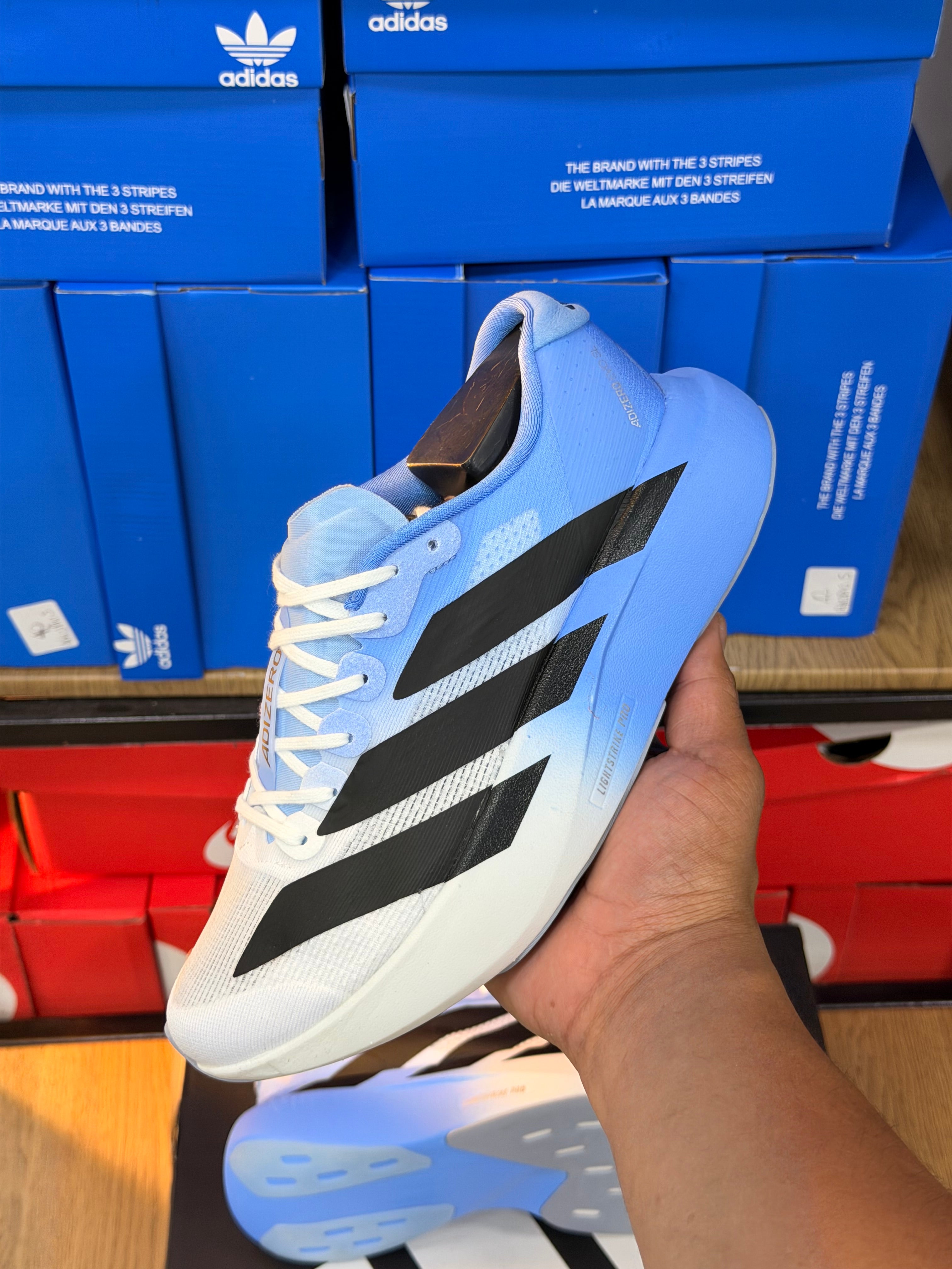 ADIZERO SL