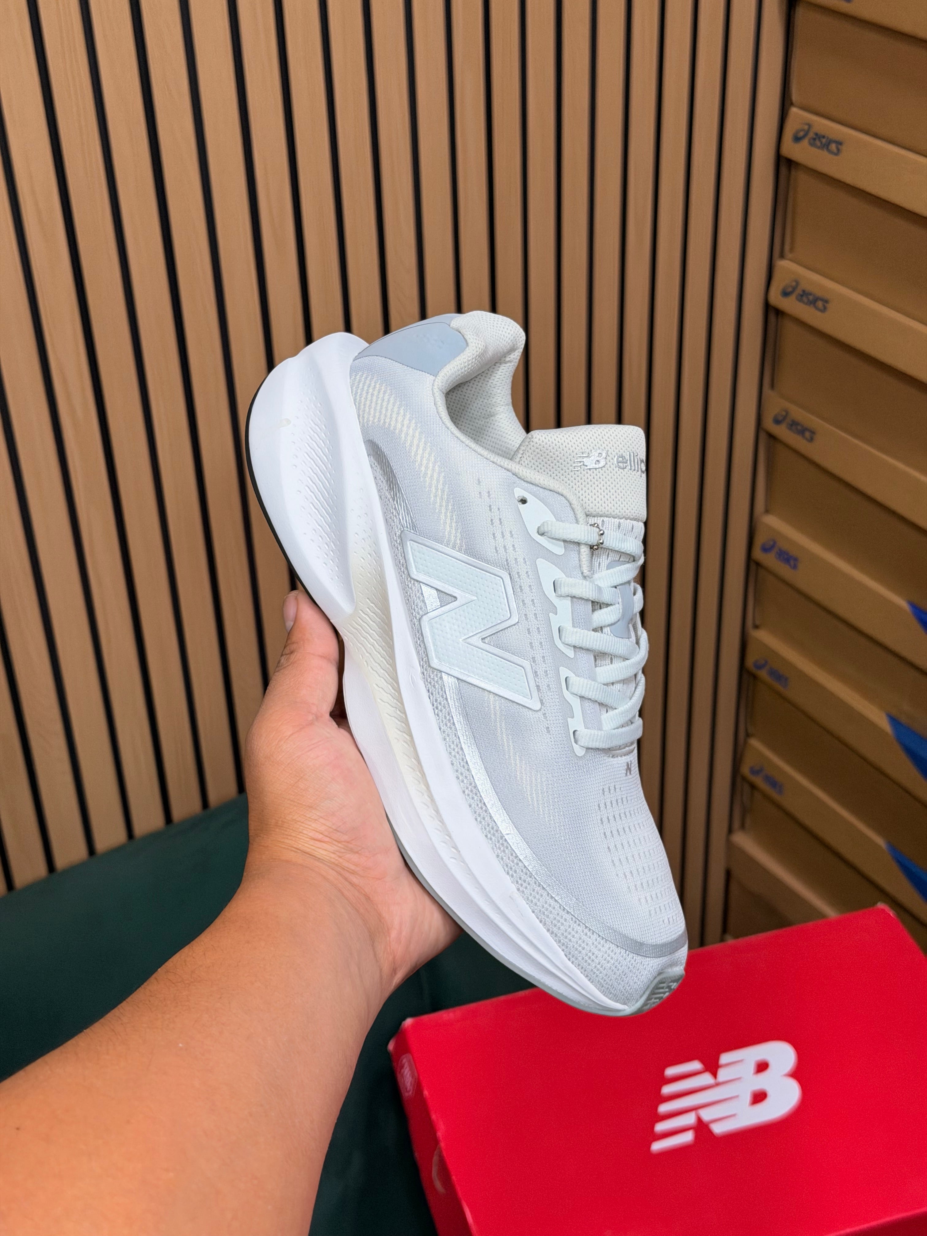 NEW BALANCE ELLIPSE