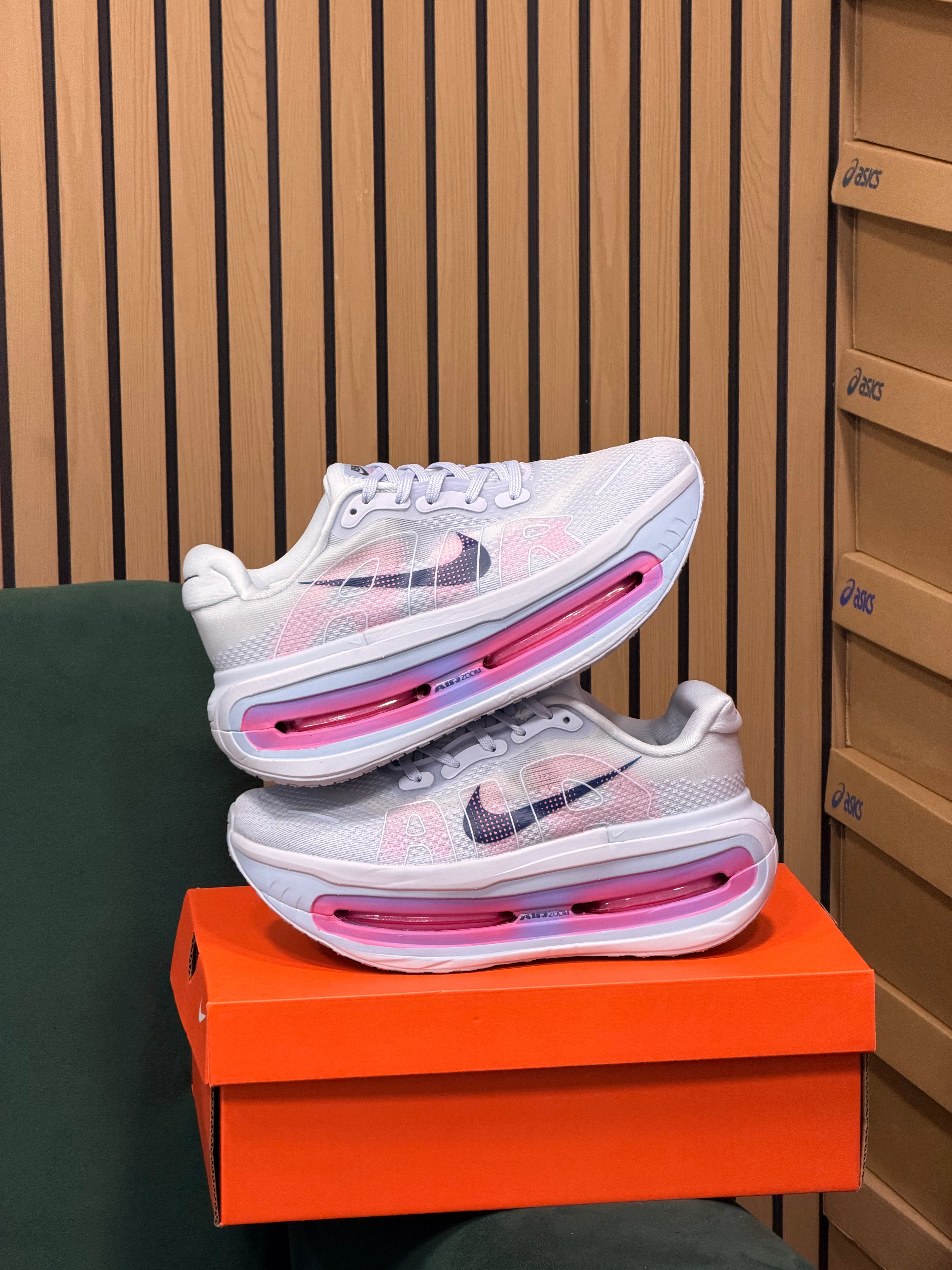 NIKE VOMERO PREMIUM