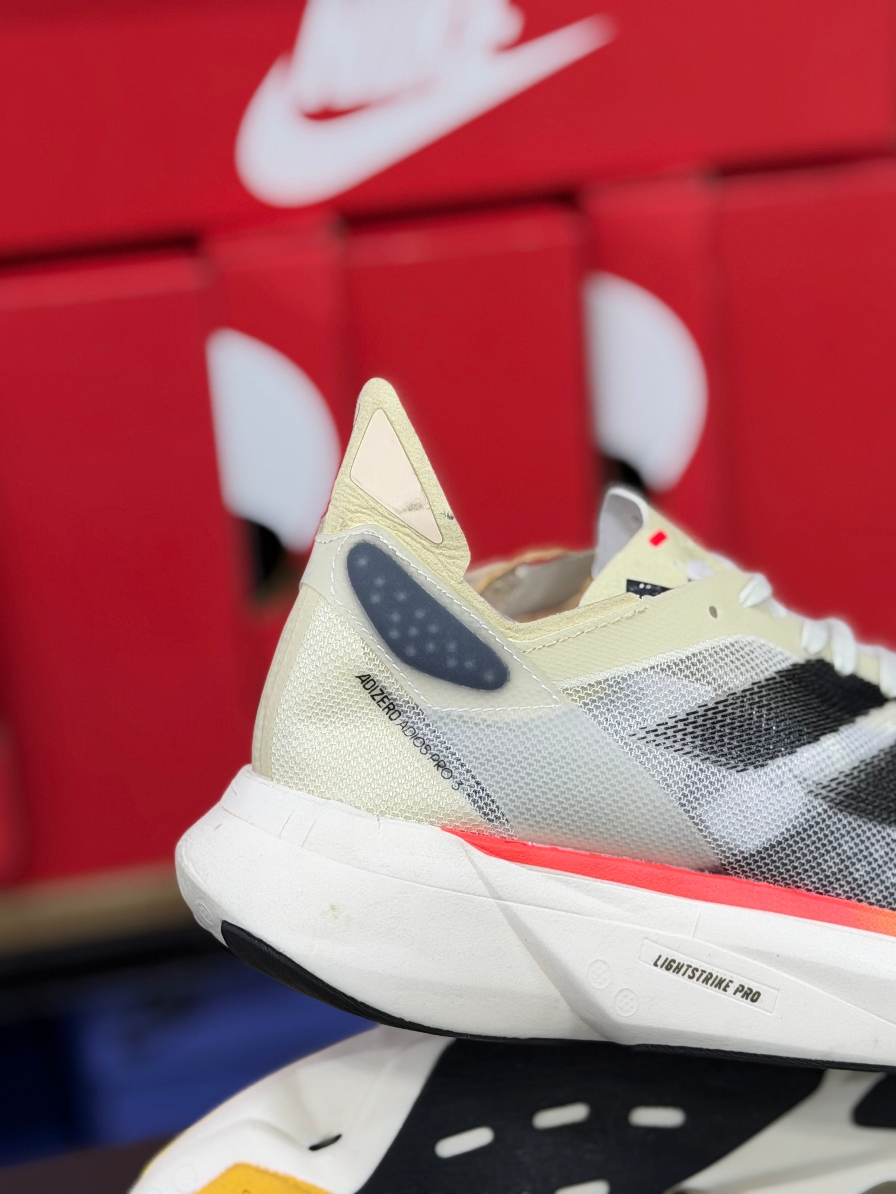 ADIZERO ADIÓS PRO 3