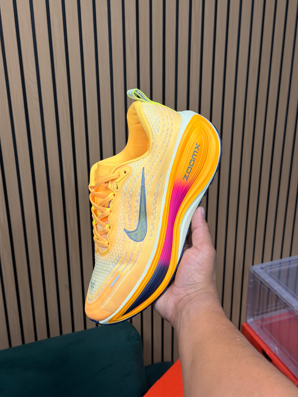 NIKE VOMERO PLUS