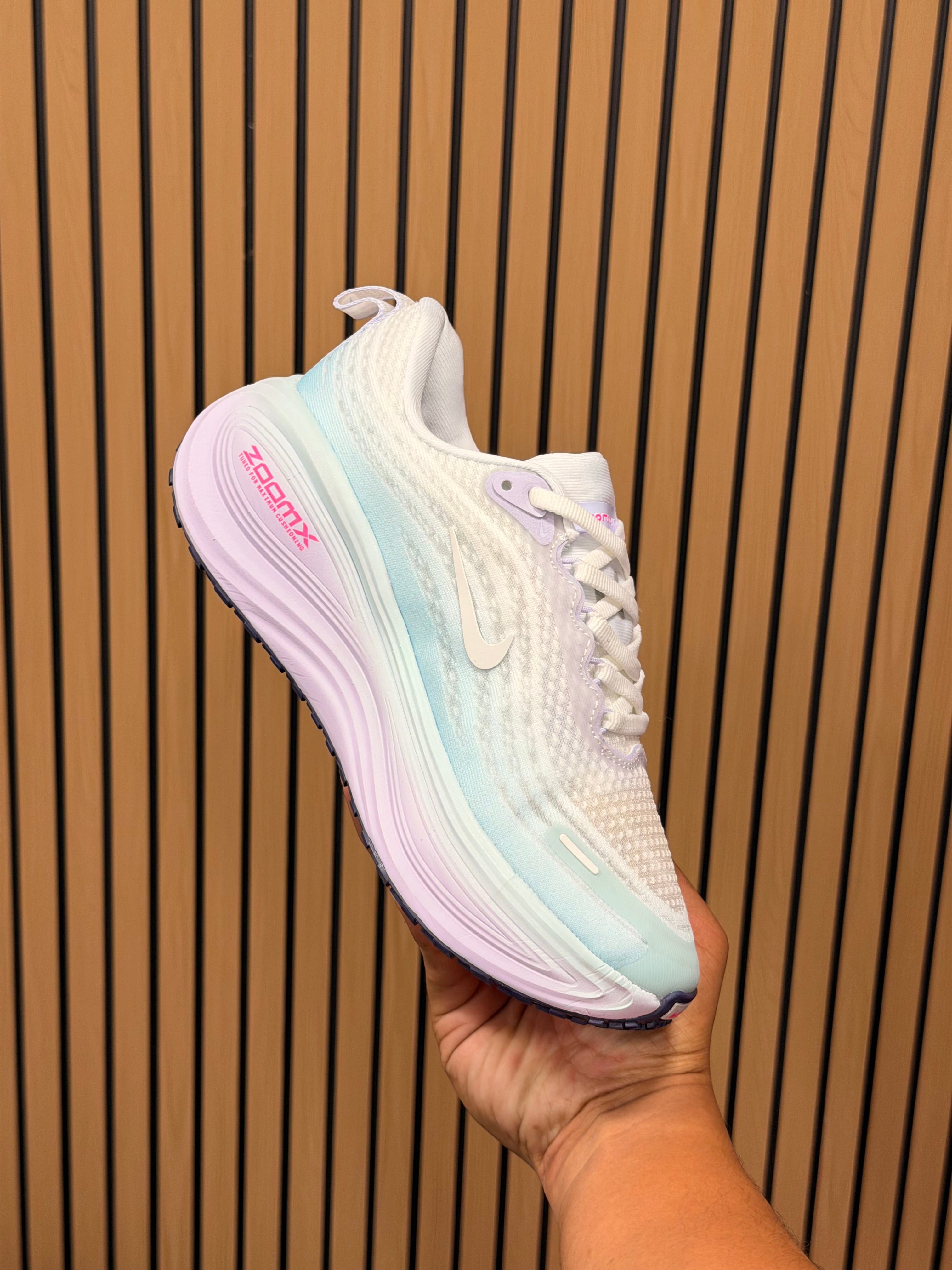 NIKE VOMERO PLUS