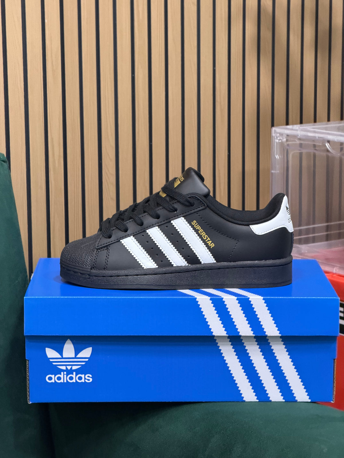 ADIDAS SUPERSTAR