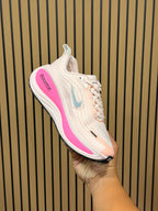 NIKE VOMERO PLUS