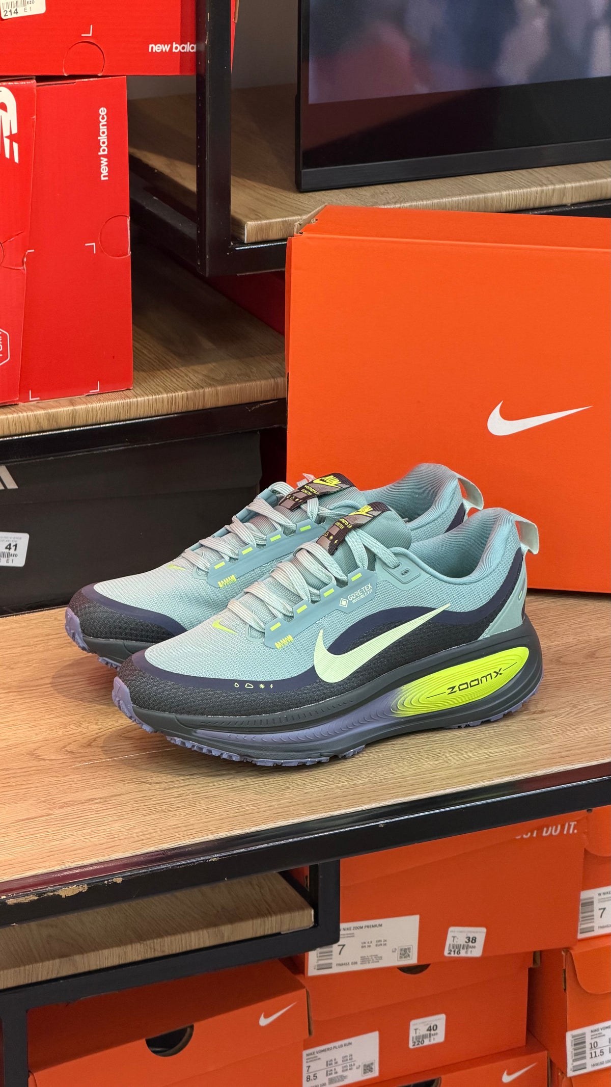 NIKE GORETEX 18