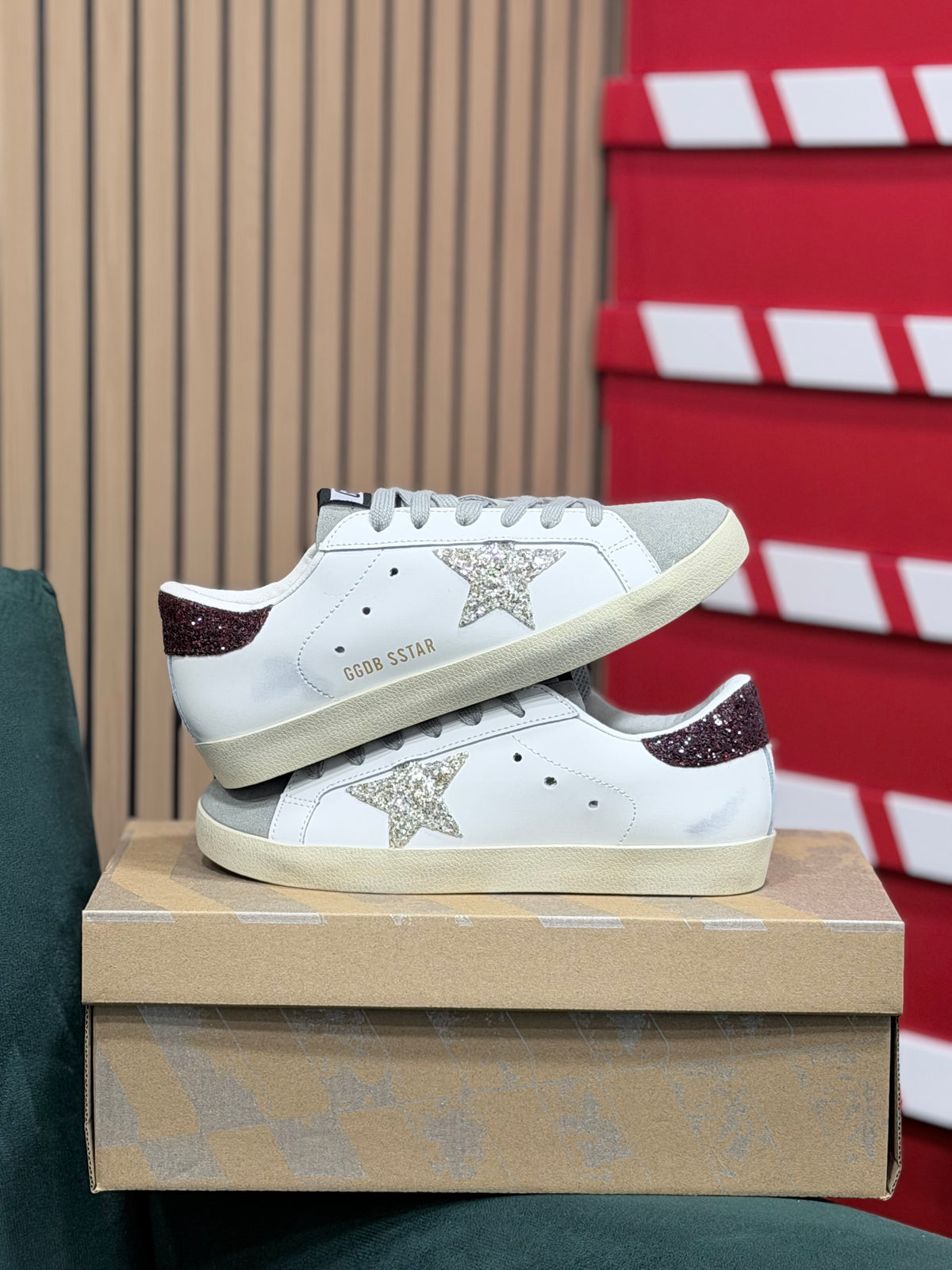 GOLDEN GOOSE